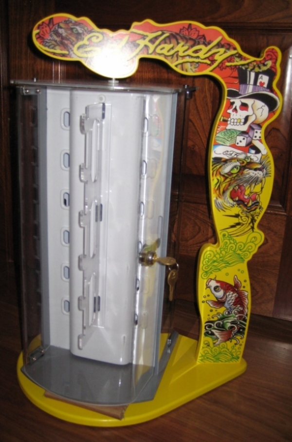 ED HARDY ED HARDY STAND STAND