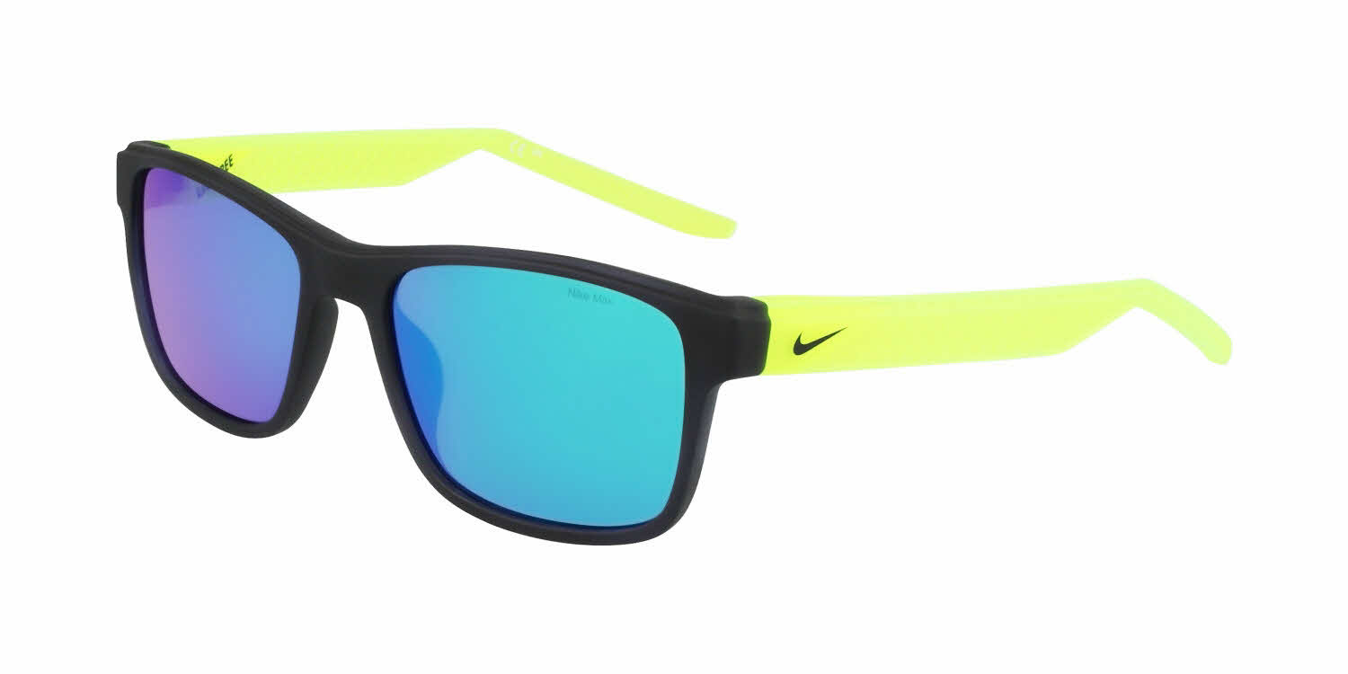NIKE LIVEFREE