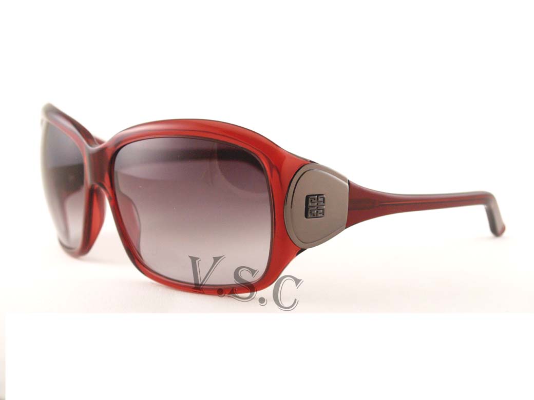 GIVENCHY SGV 628