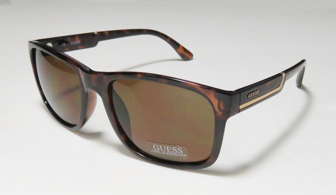 GUESS 0135 52E