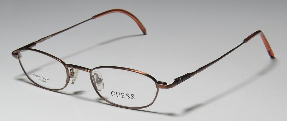 GUESS 1185