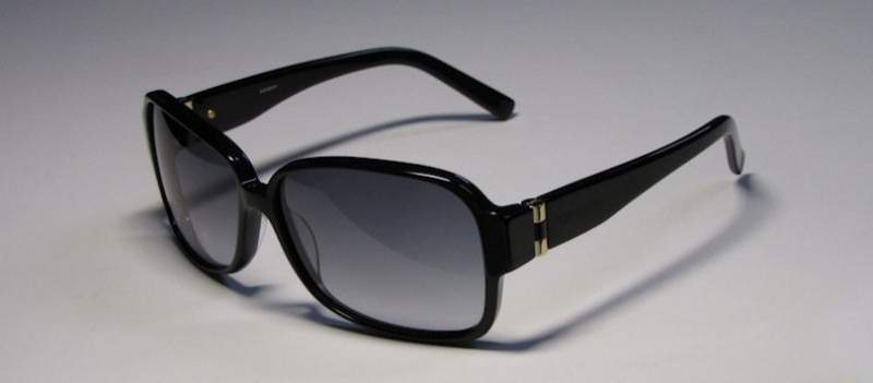  as shown/black