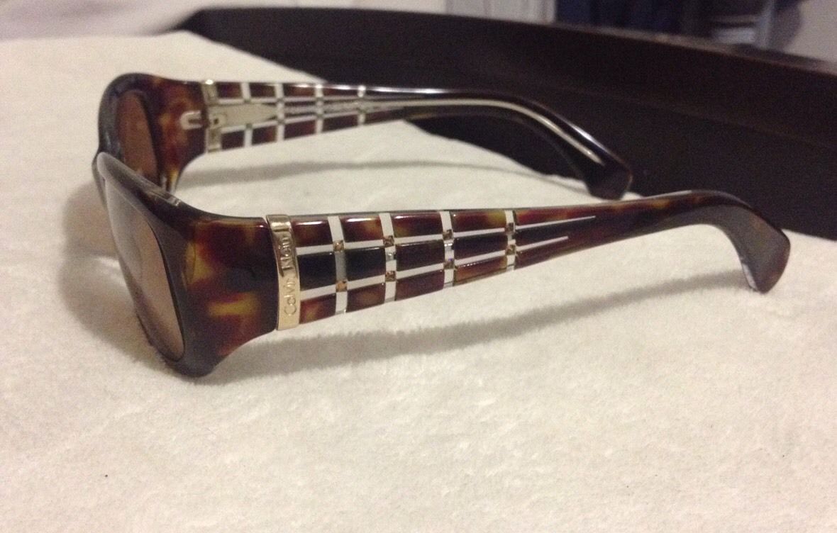  dark brown polarized/tortoise crystal