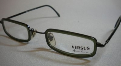 VERSUS B61