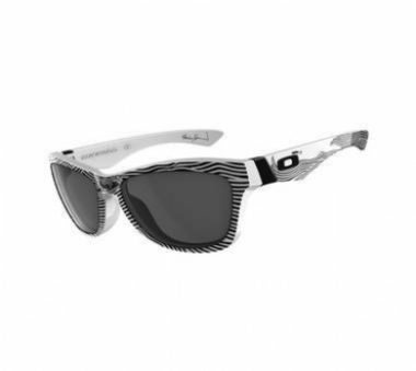  as shown/whitegrey polarized