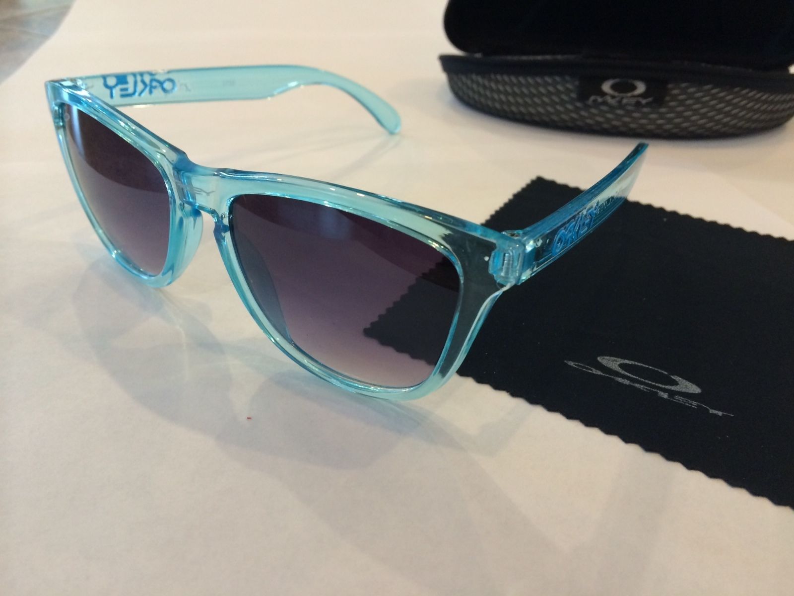 OAKLEY FROGSKINS BL