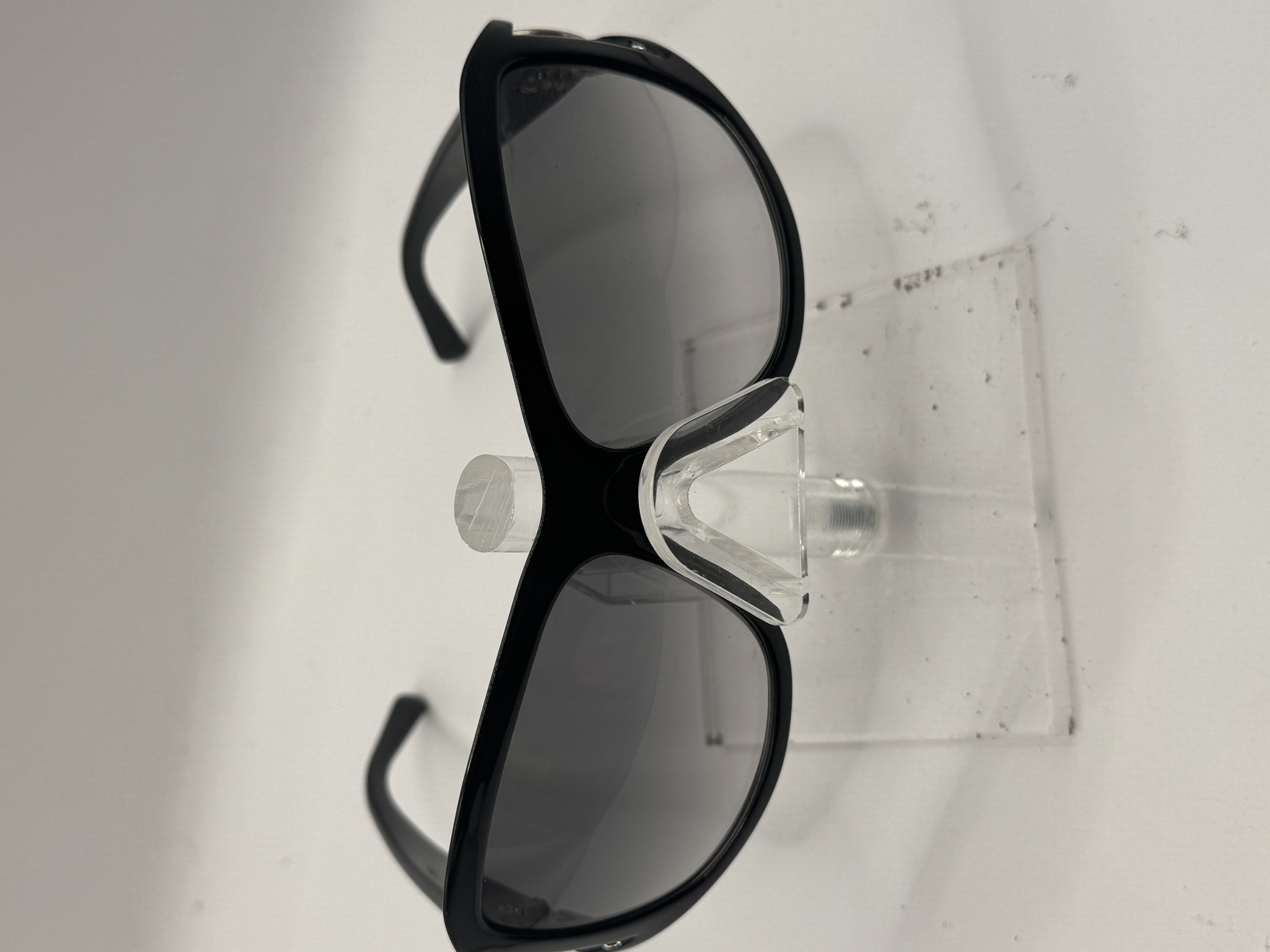 CLEARANCE MARC JACOBS 068 D28