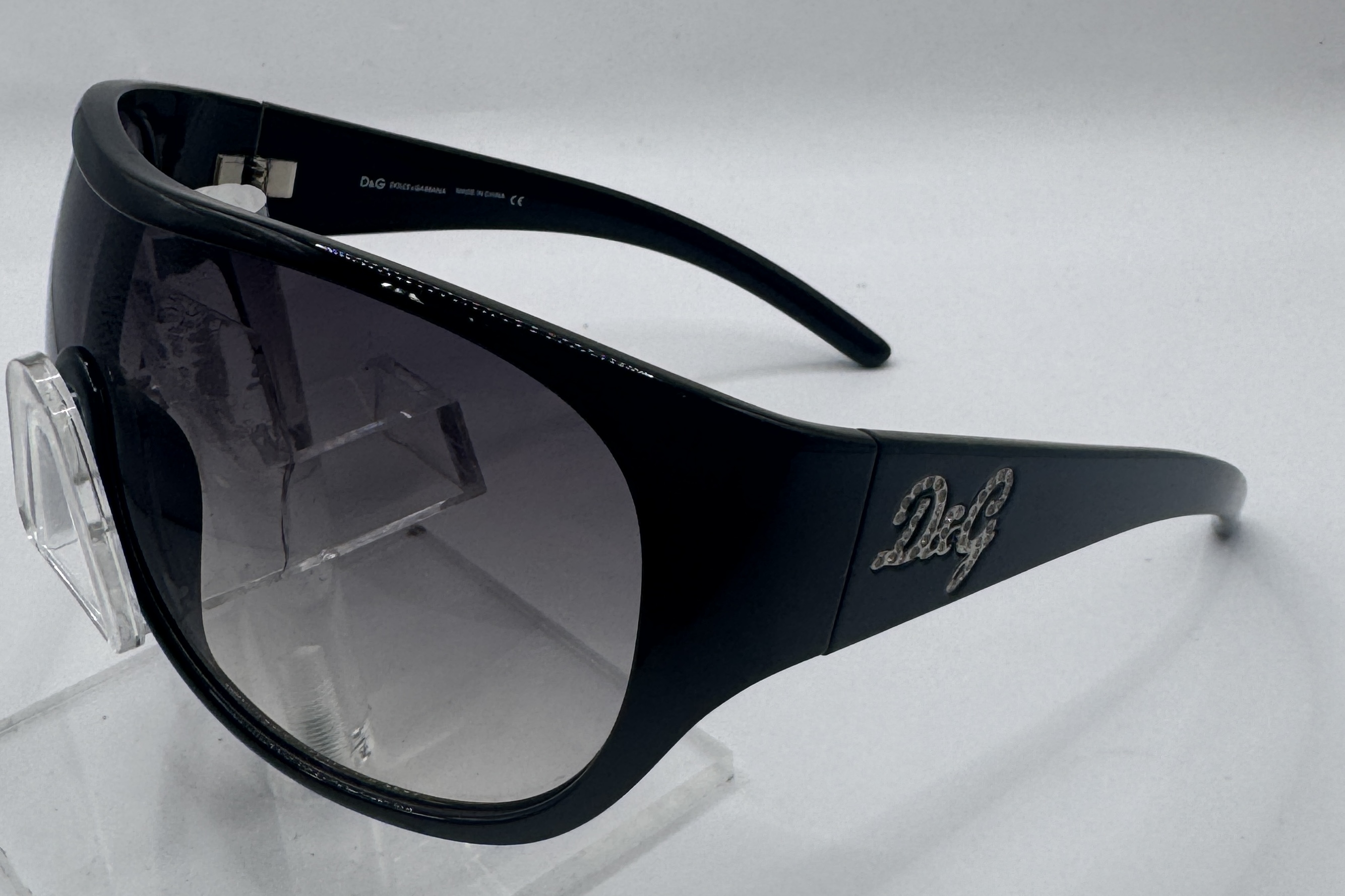 CLEARANCE D&G 8036B