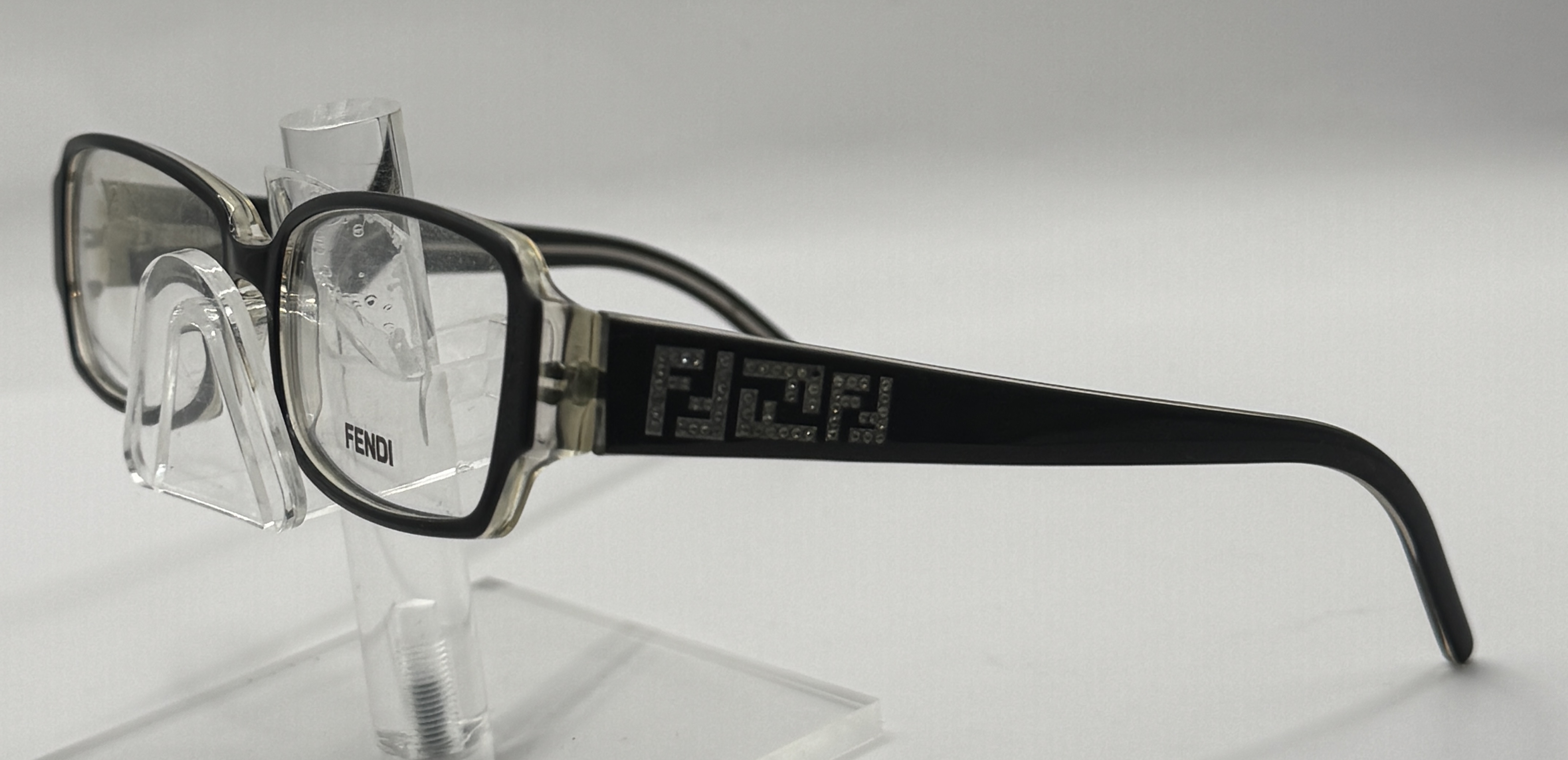 CLEARANCE FENDI 665R