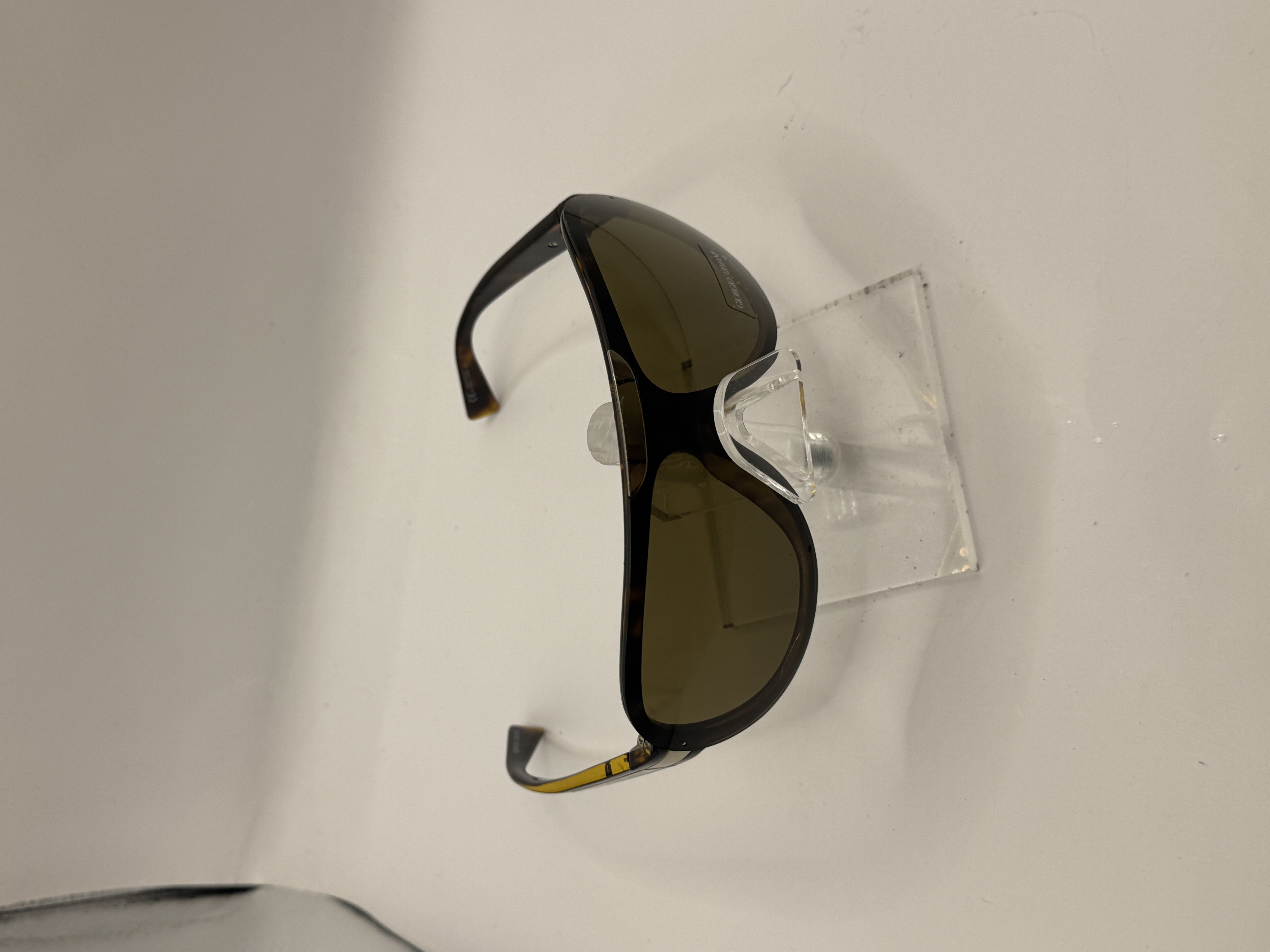 CLEARANCE GIORGIO ARMANI 595 V08Q0