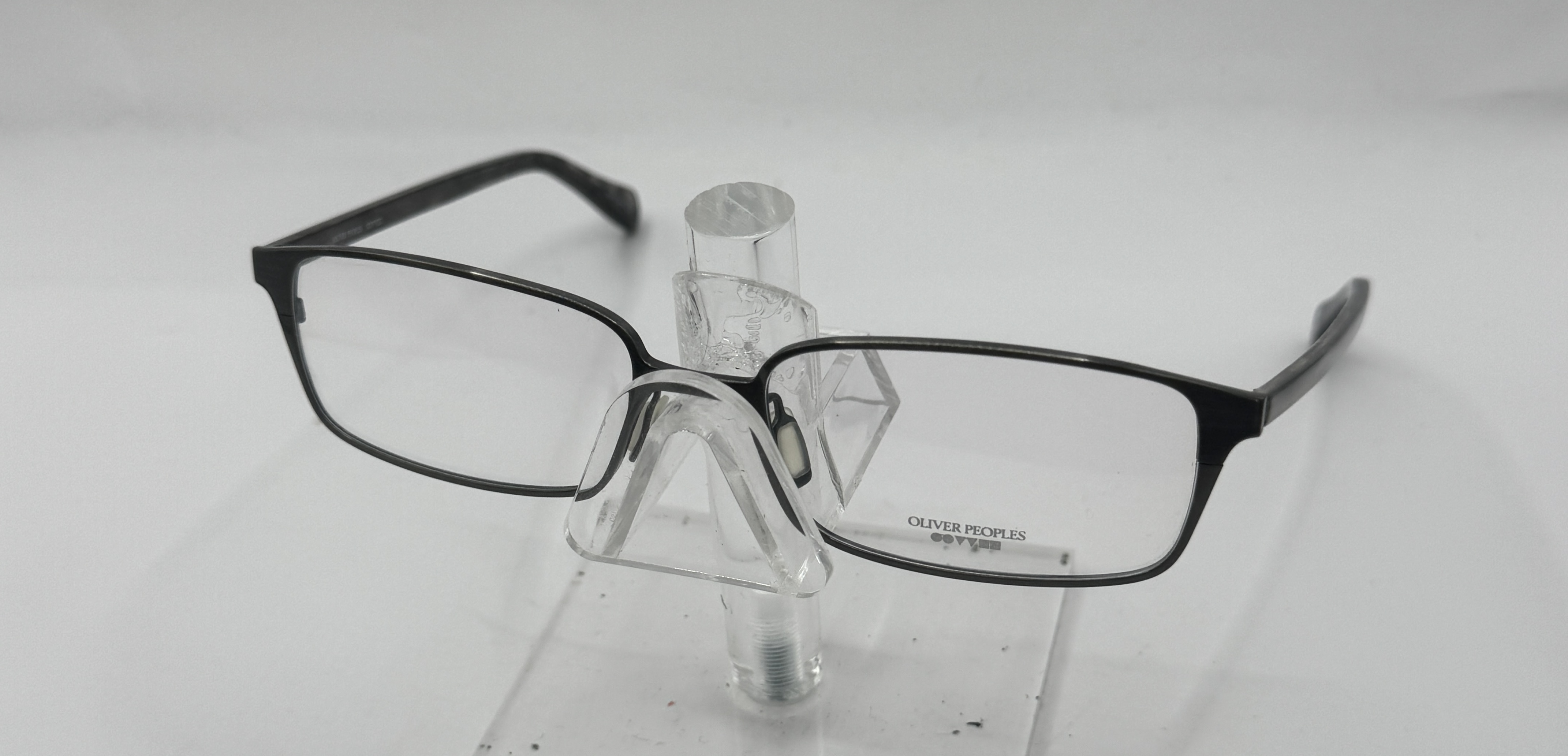 CLEARANCE OLIVER PEOPLES ELLSWORTH