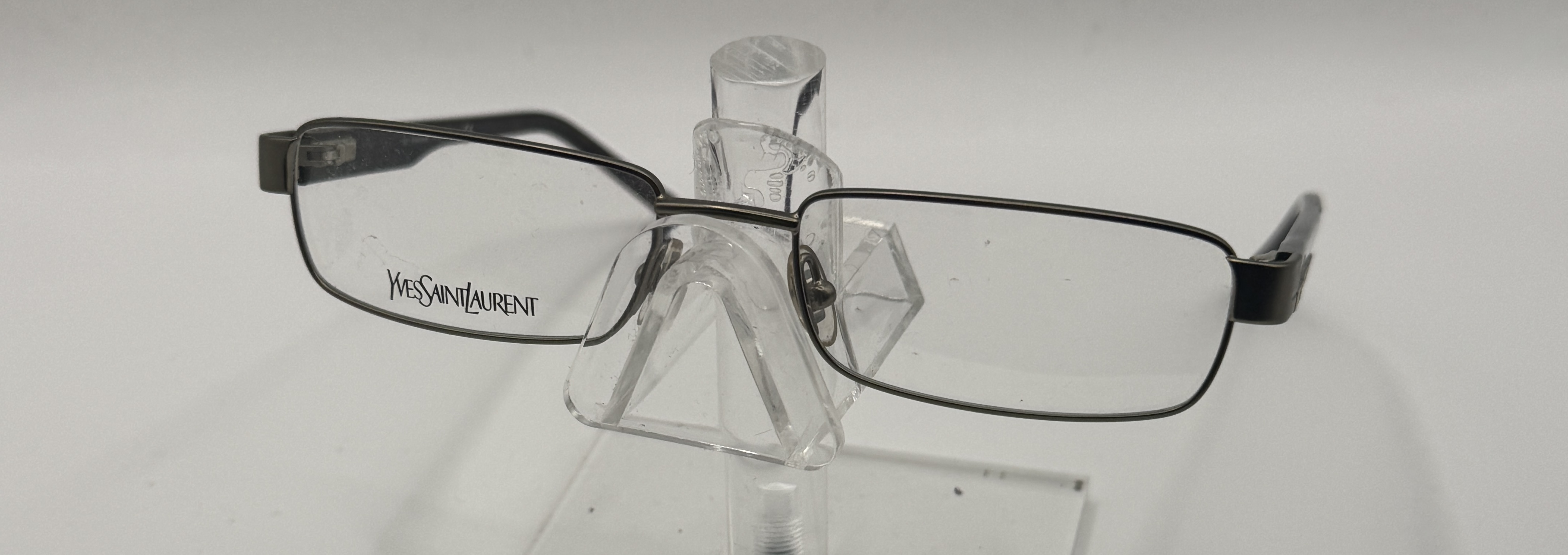 CLEARANCE YVES SAINT LAURENT 2229