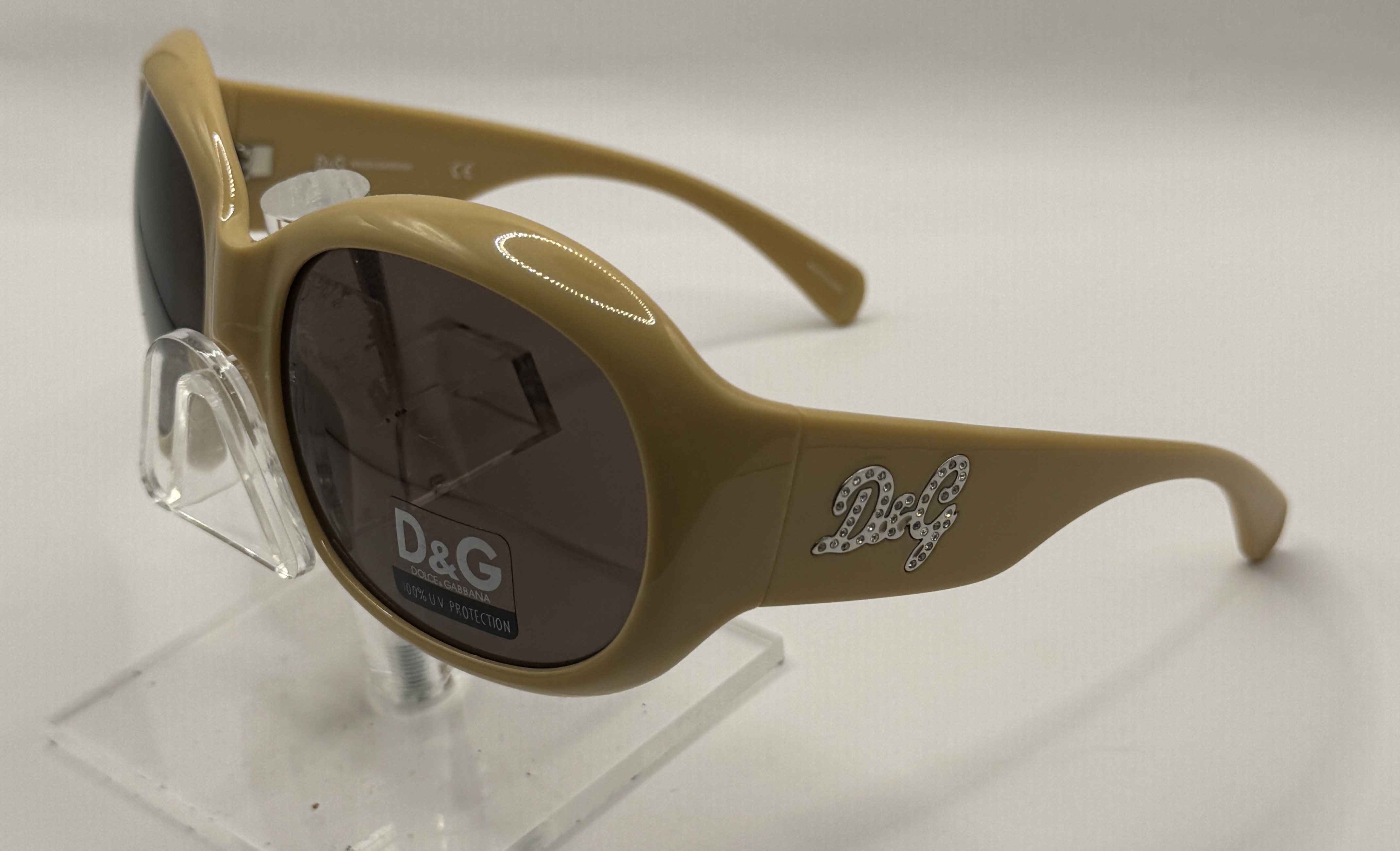 CLEARANCE D&G 8045B