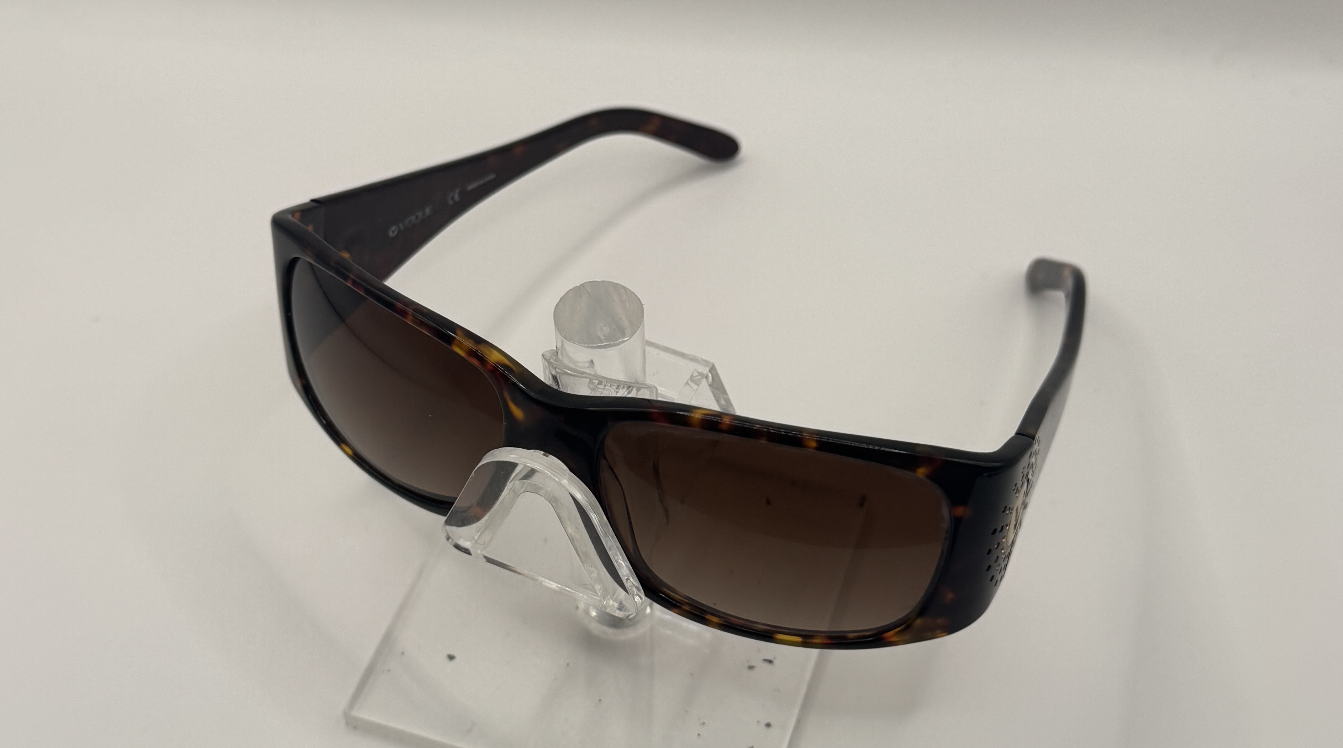 CLEARANCE VOGUE 2515B