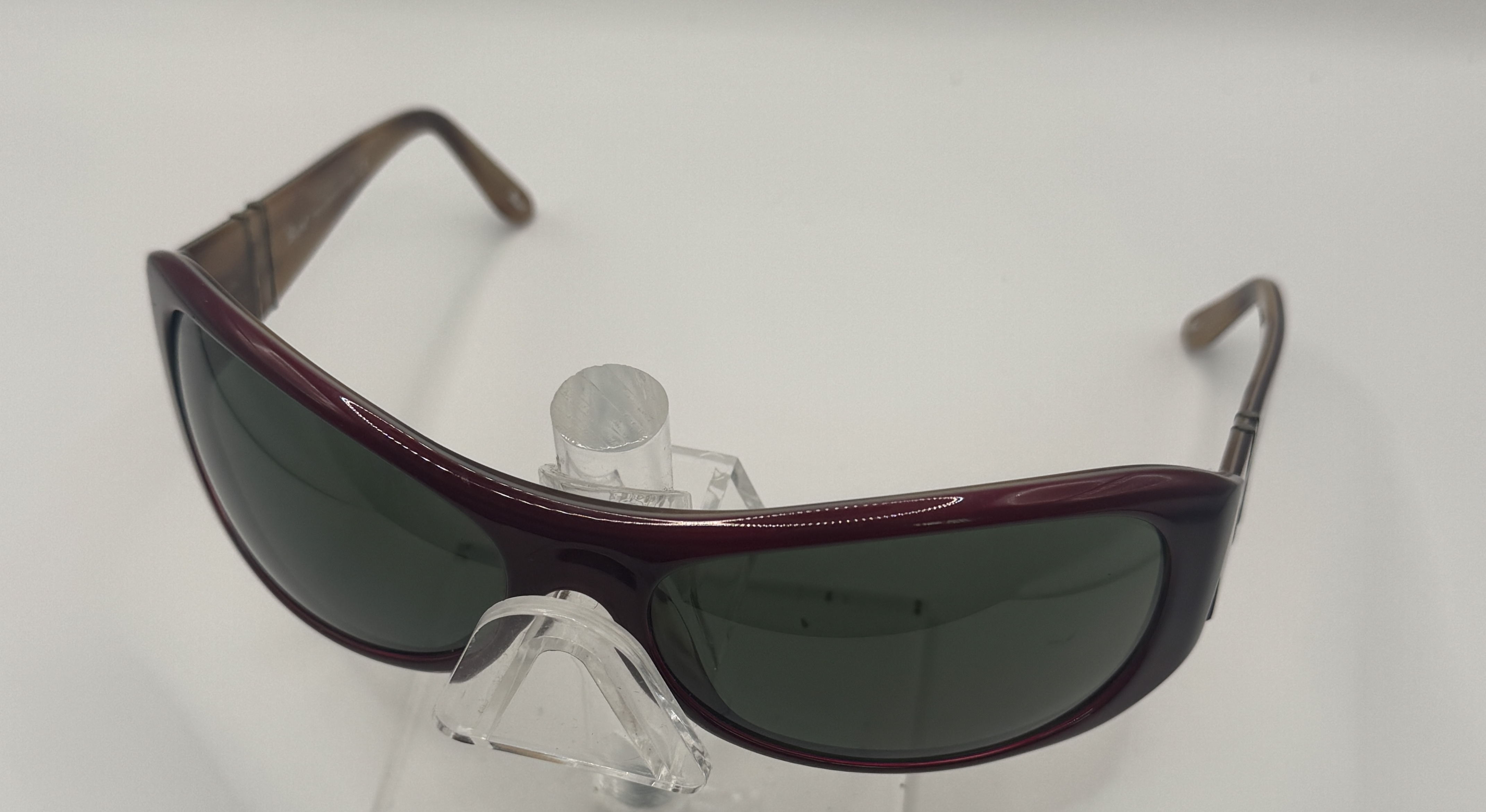 CLEARANCE PERSOL 2884