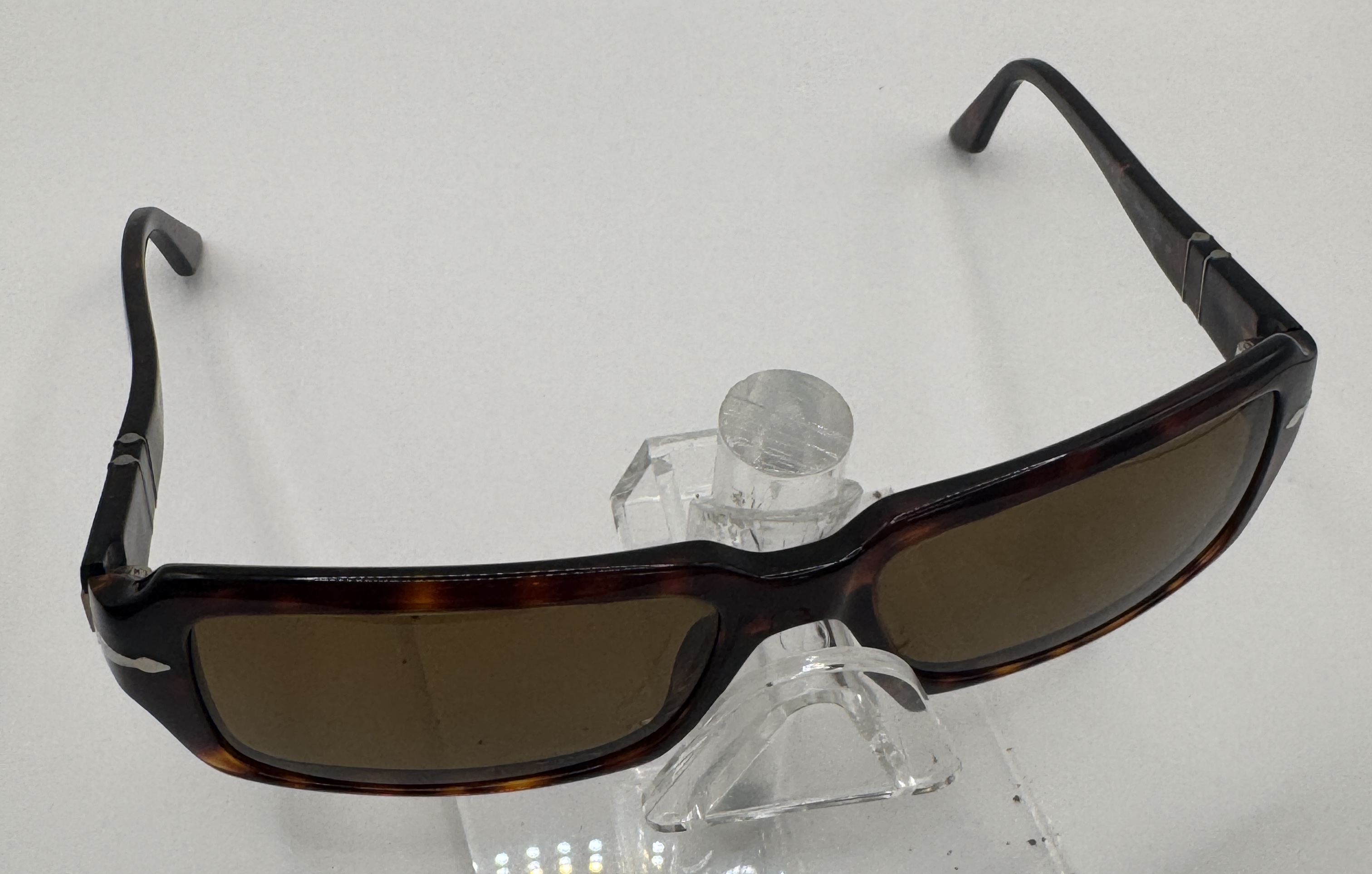 CLEARANCE PERSOL 2847