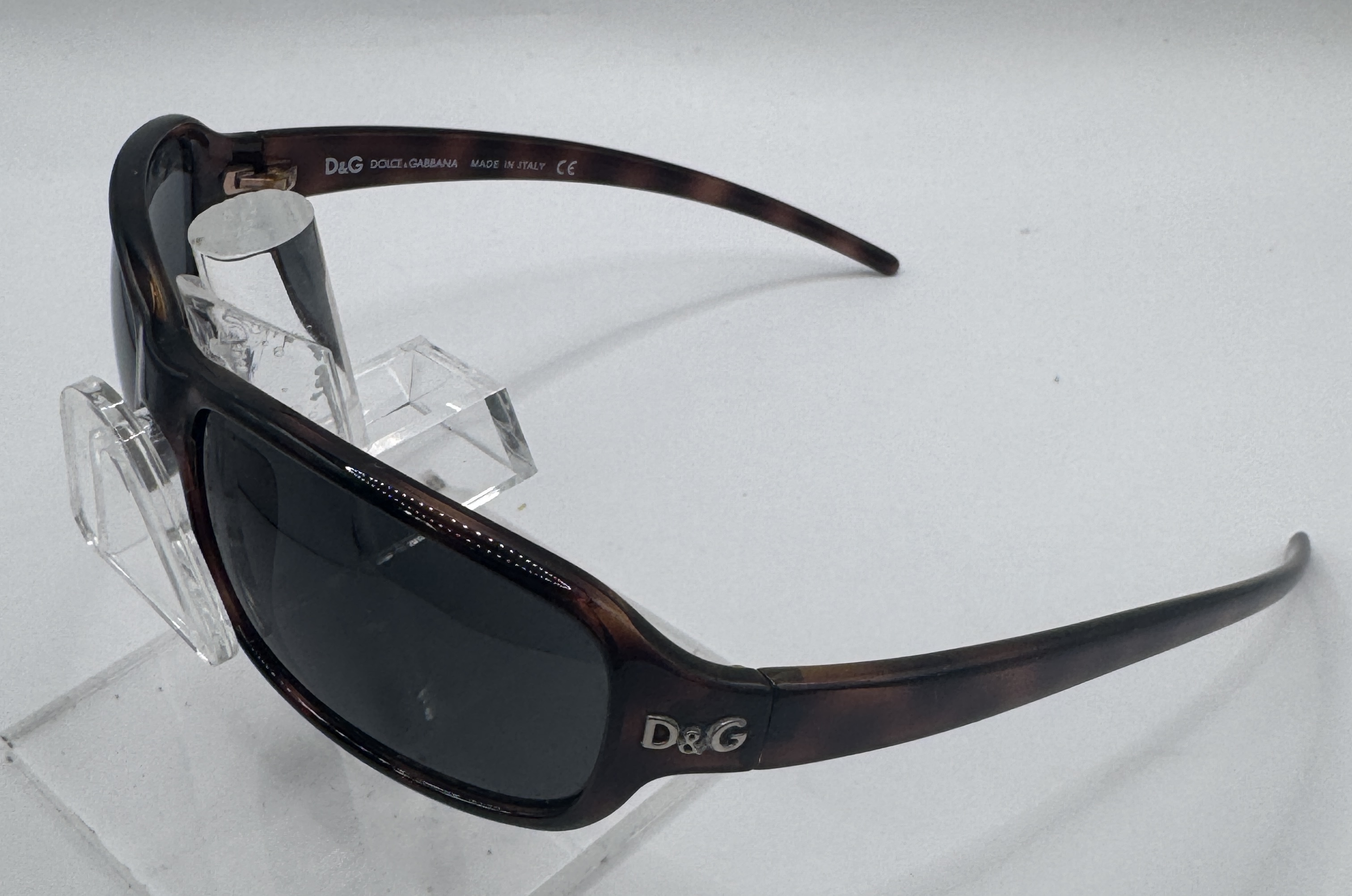 CLEARANCE D&G 2200