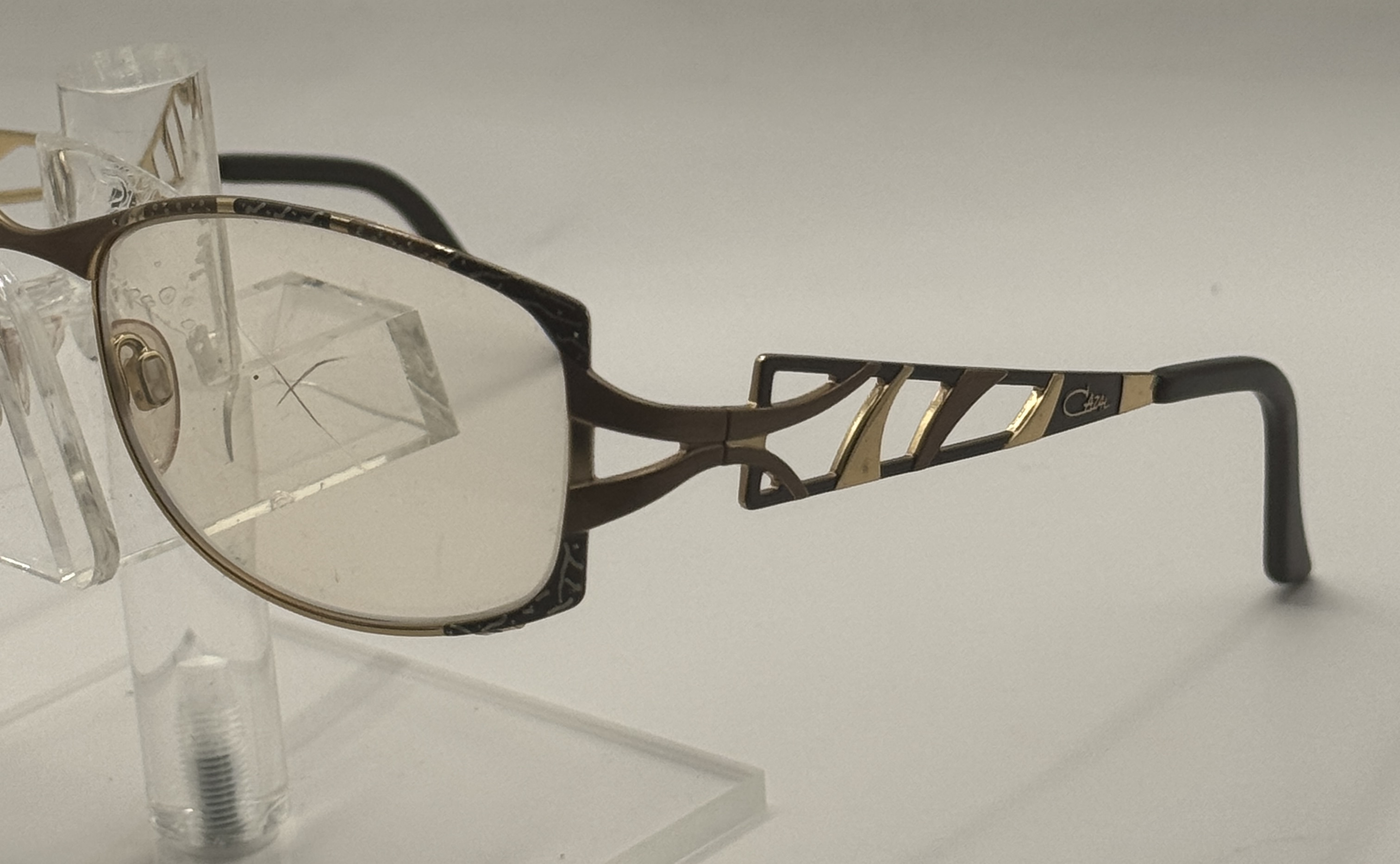 CLEARANCE CAZAL 1001