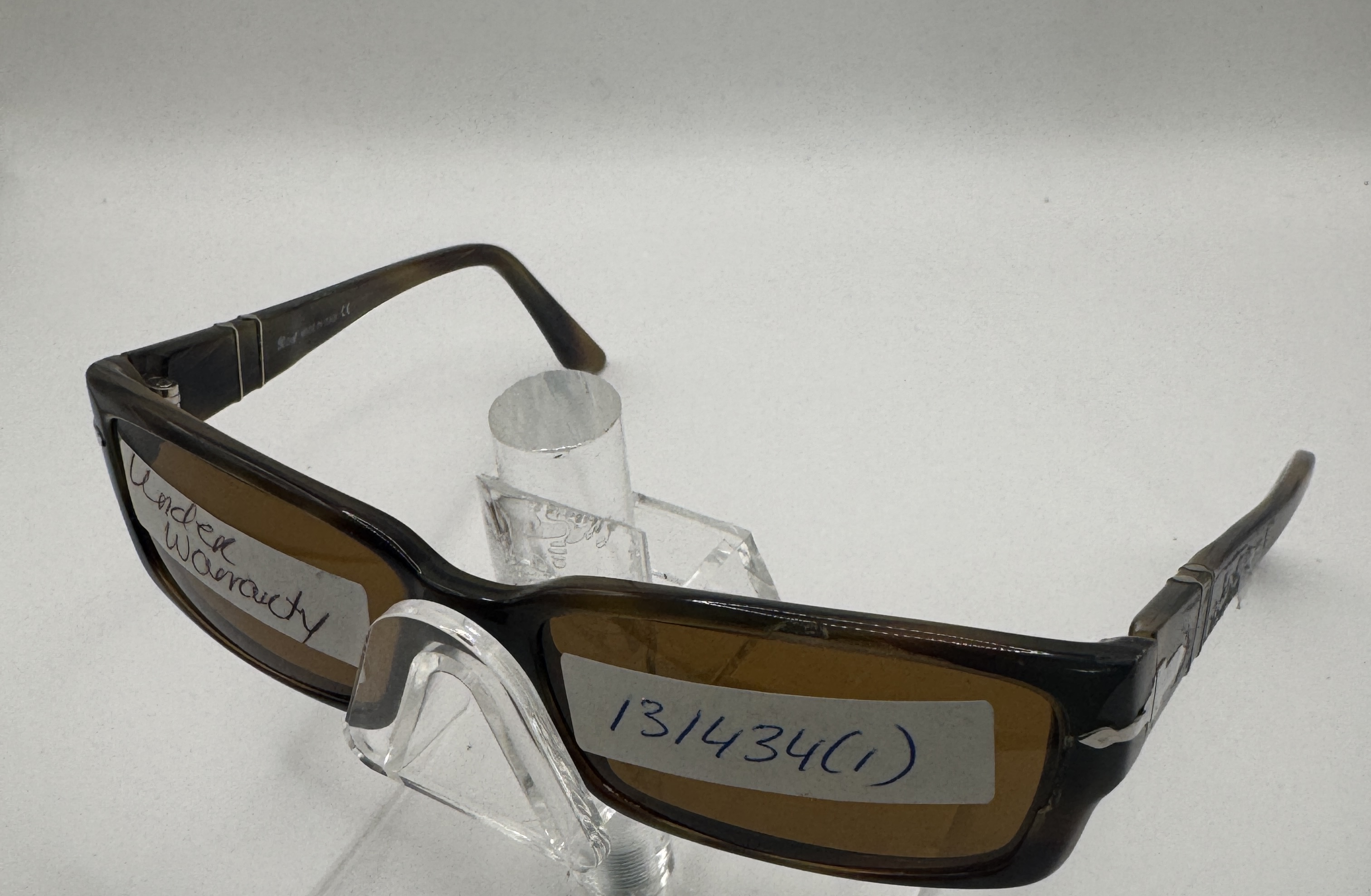 CLEARANCE PERSOL 2757S