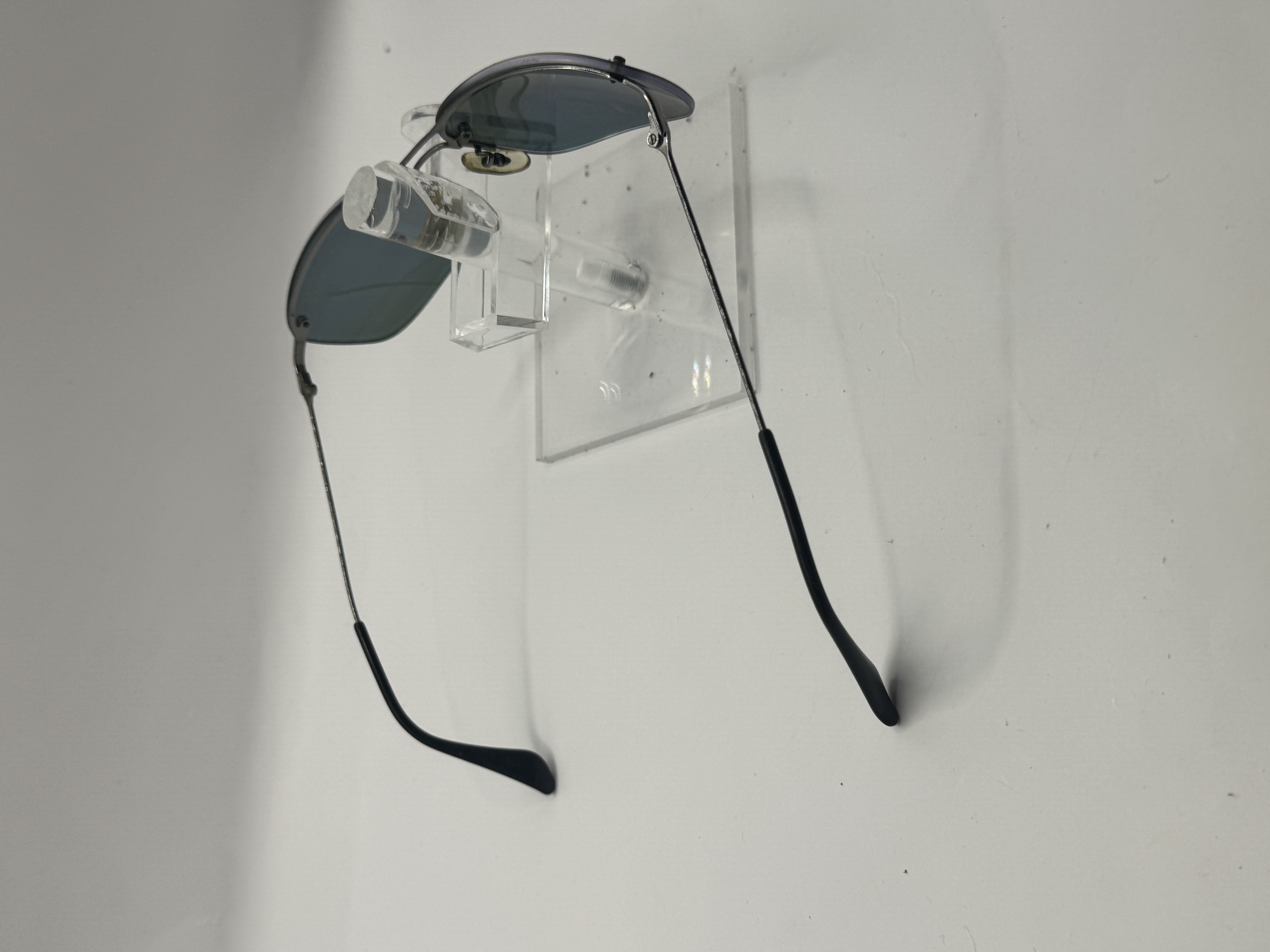 CLEARANCE RAY BAN 3156 {SCRATCHED} 0049A