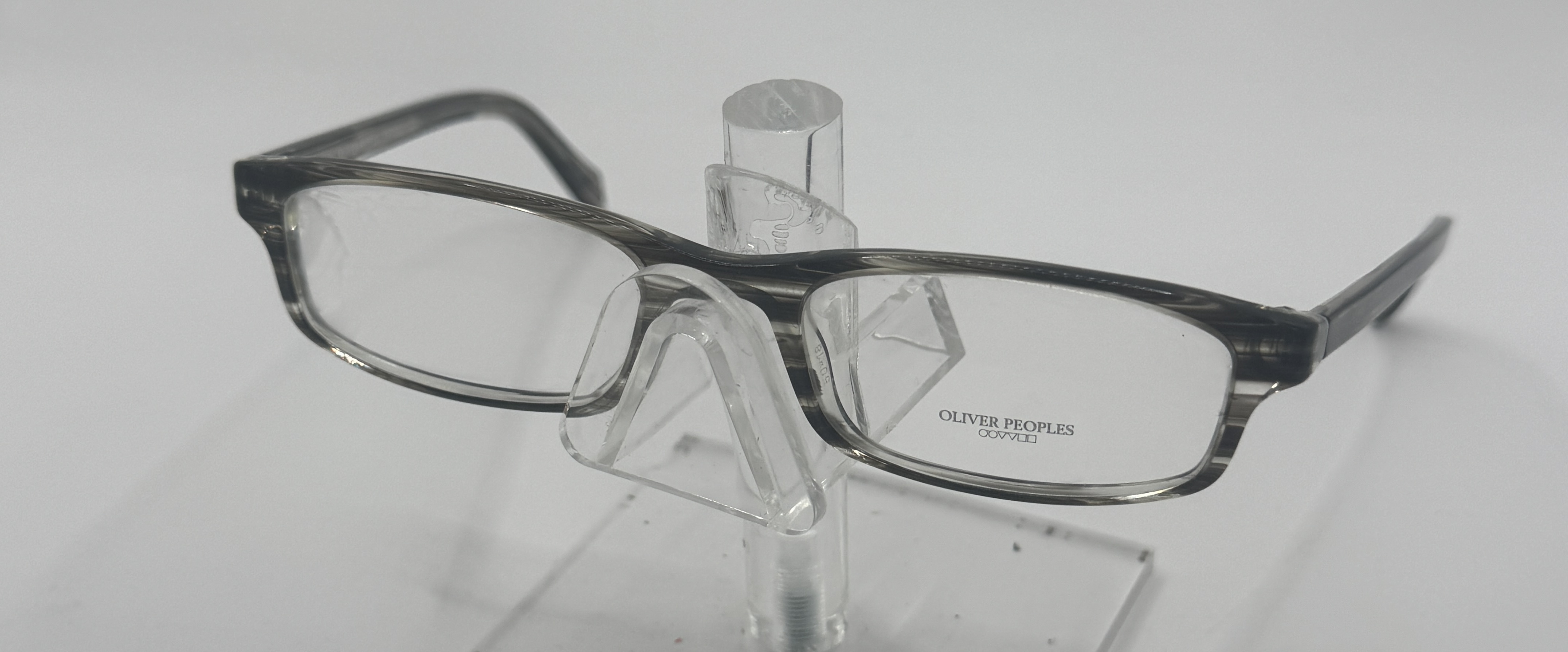 CLEARANCE OLIVER PEOPLES LANCE
