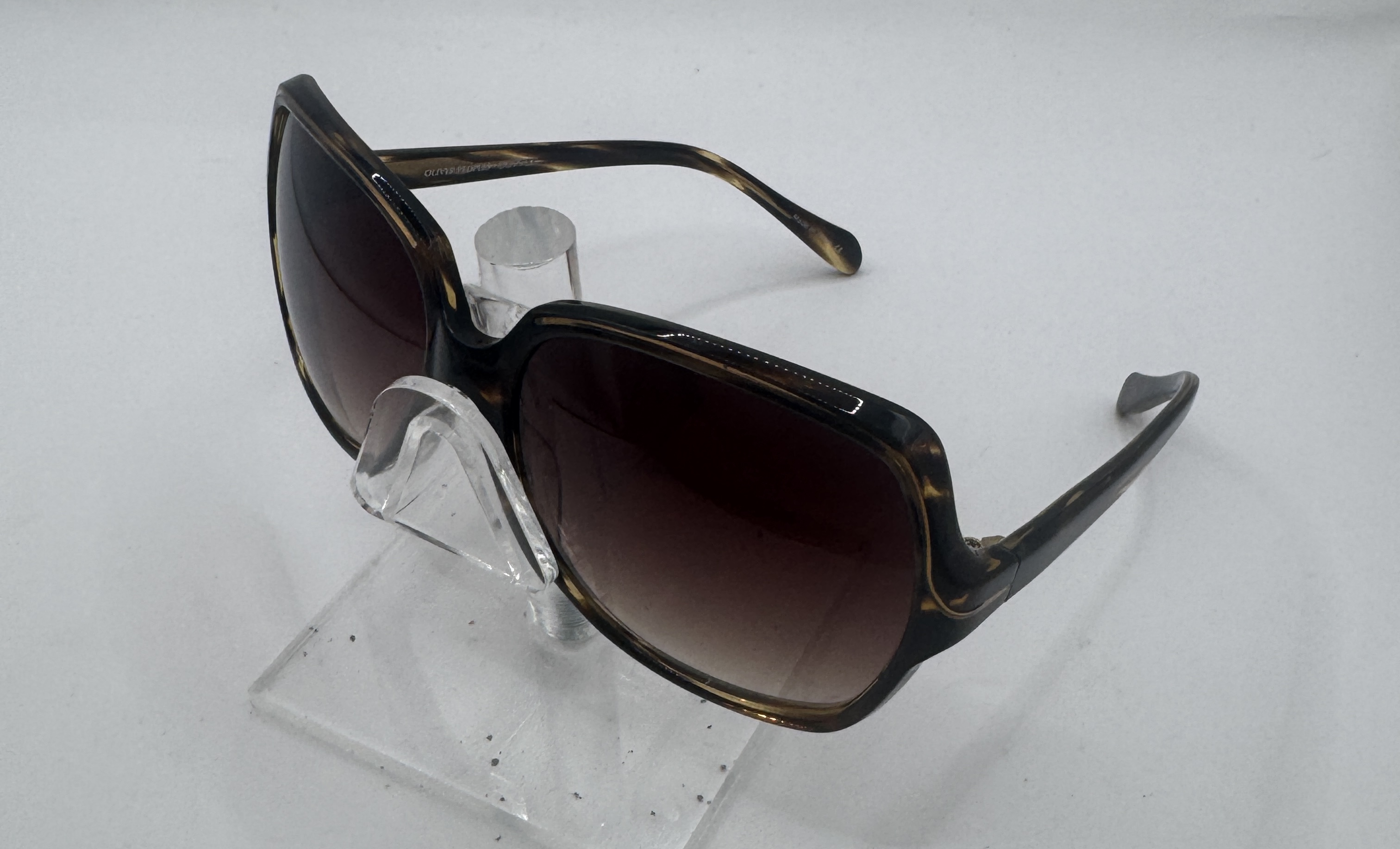 CLEARANCE OLIVER PEOPLES ILANA