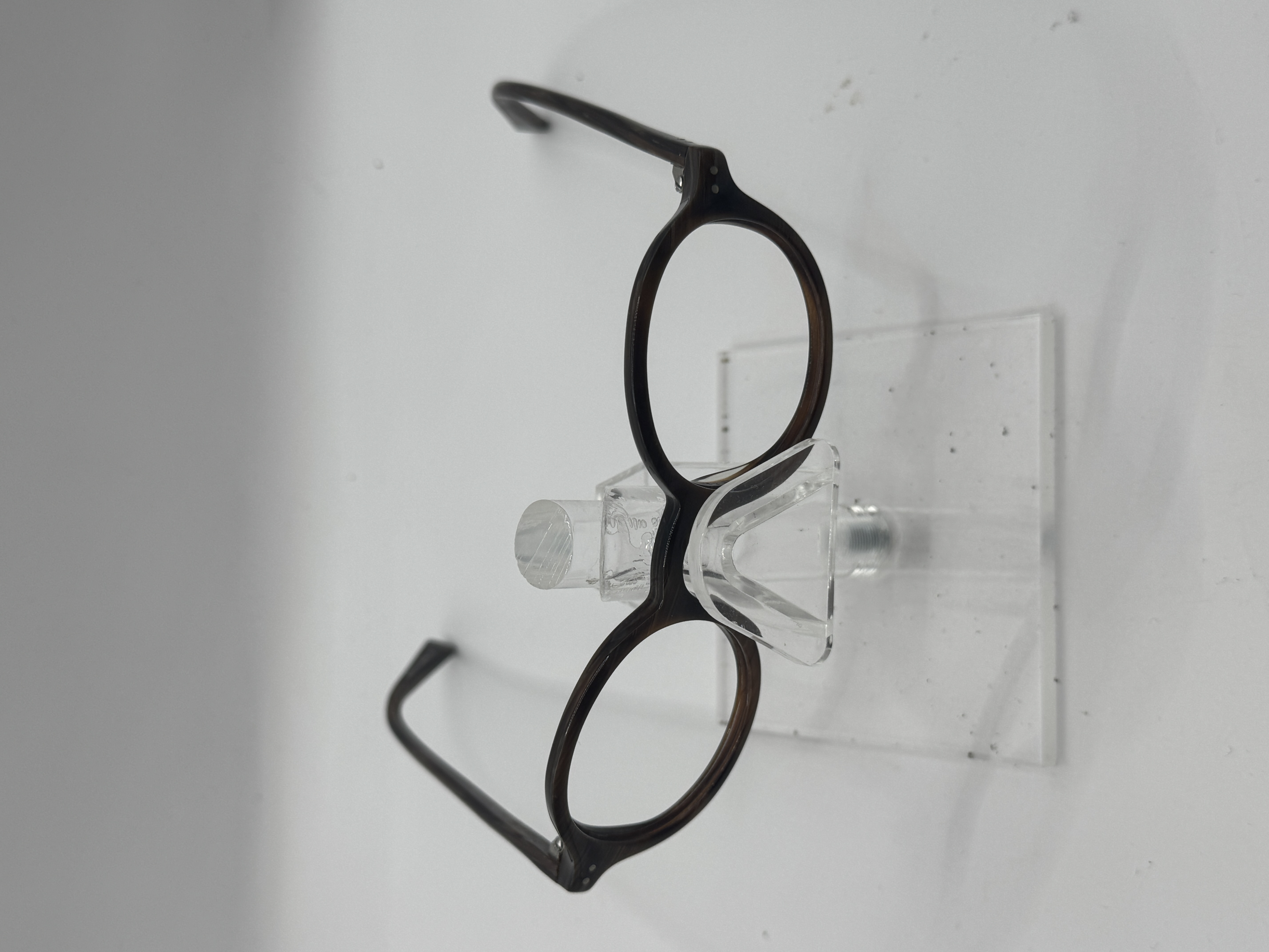 CLEARANCE JOHN VARVATOS V322 BROWNHORN