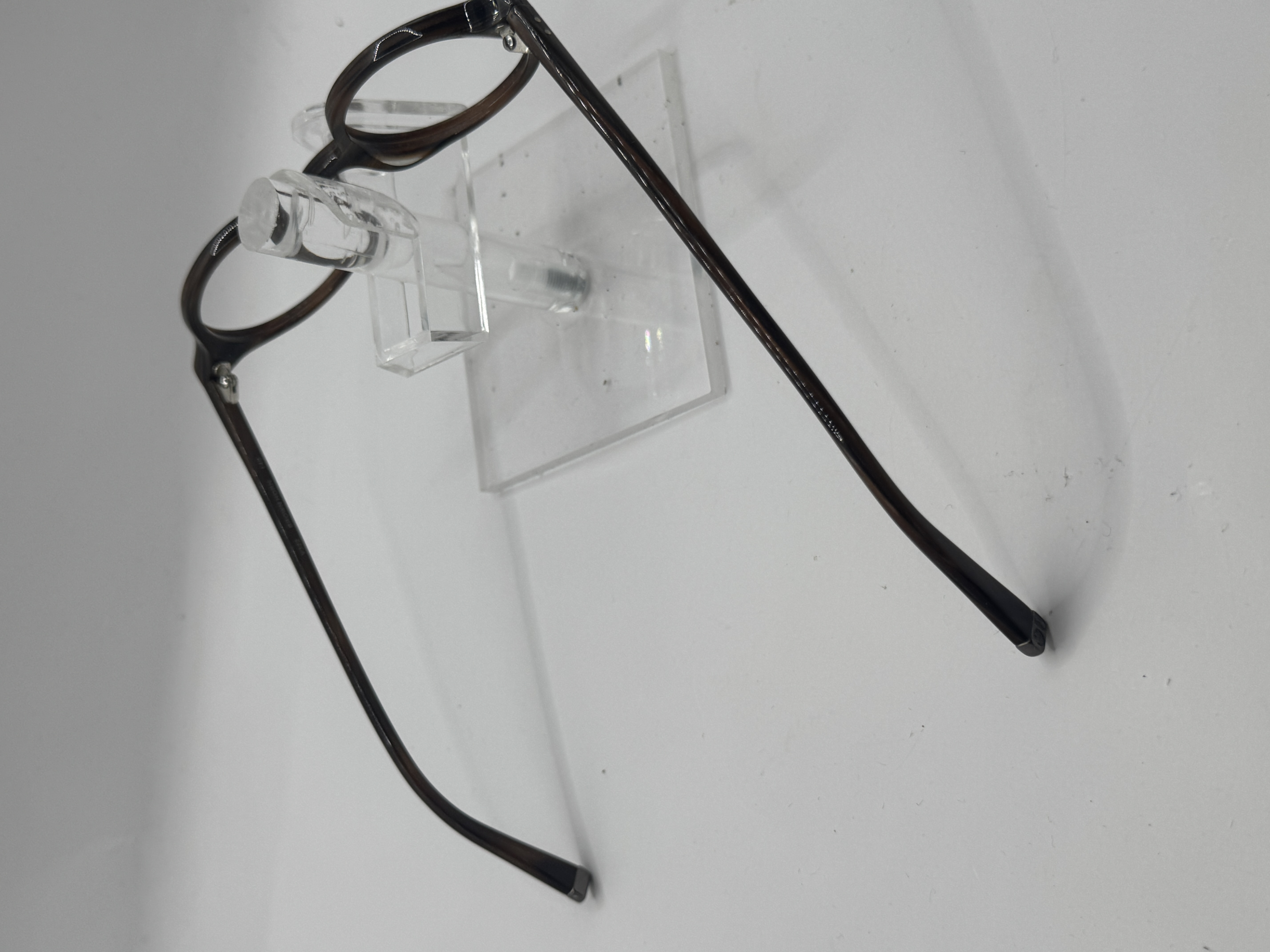 CLEARANCE JOHN VARVATOS V322 BROWNHORN