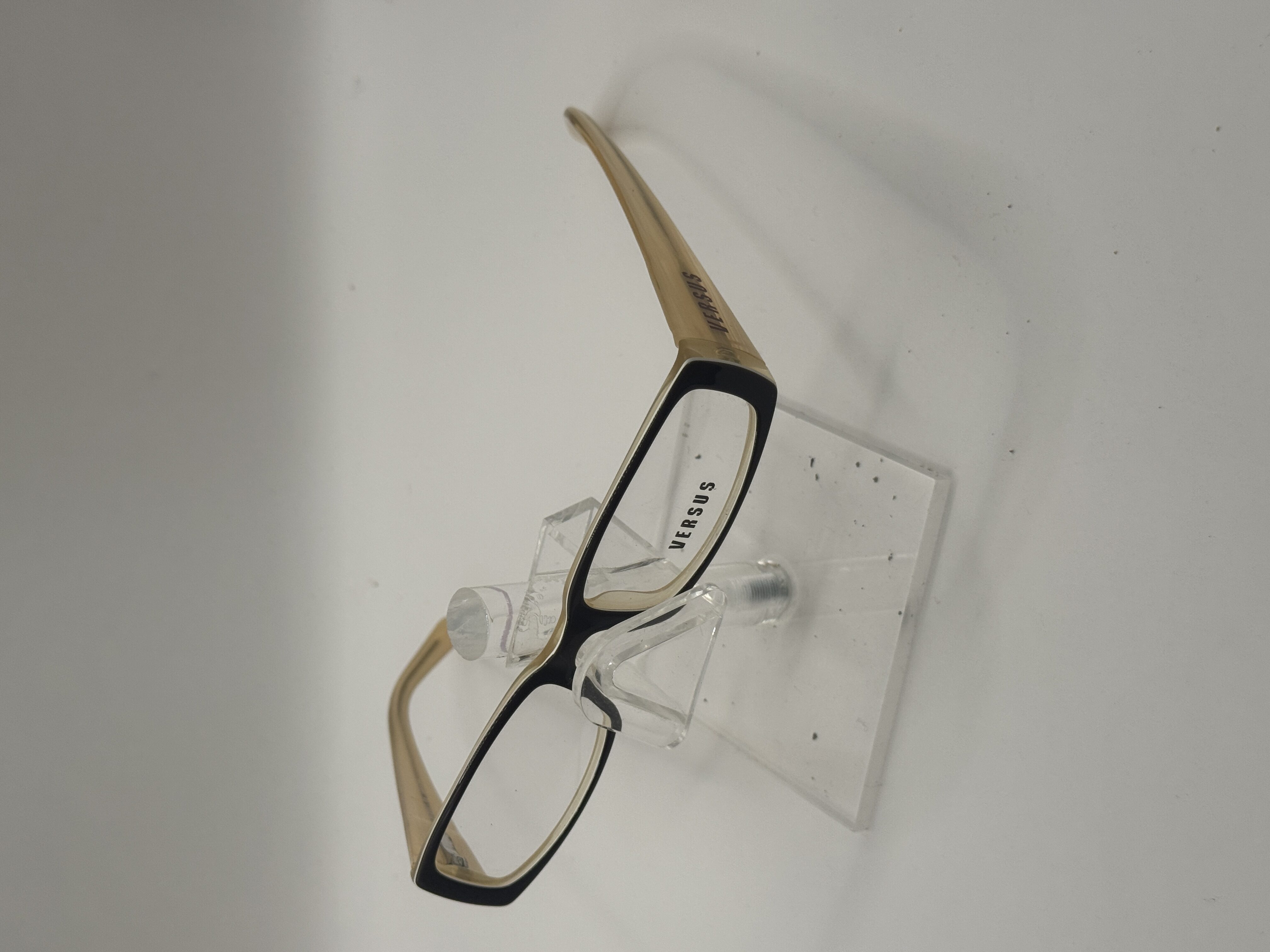 CLEARANCE VERSUS 8065 601