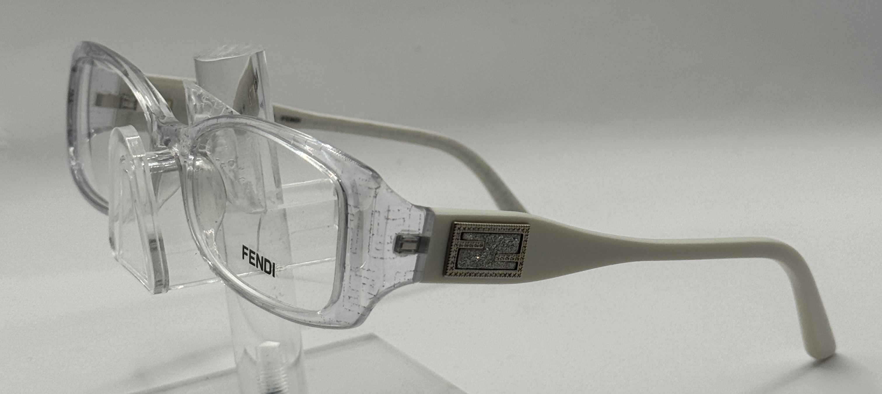 CLEARANCE FENDI 884
