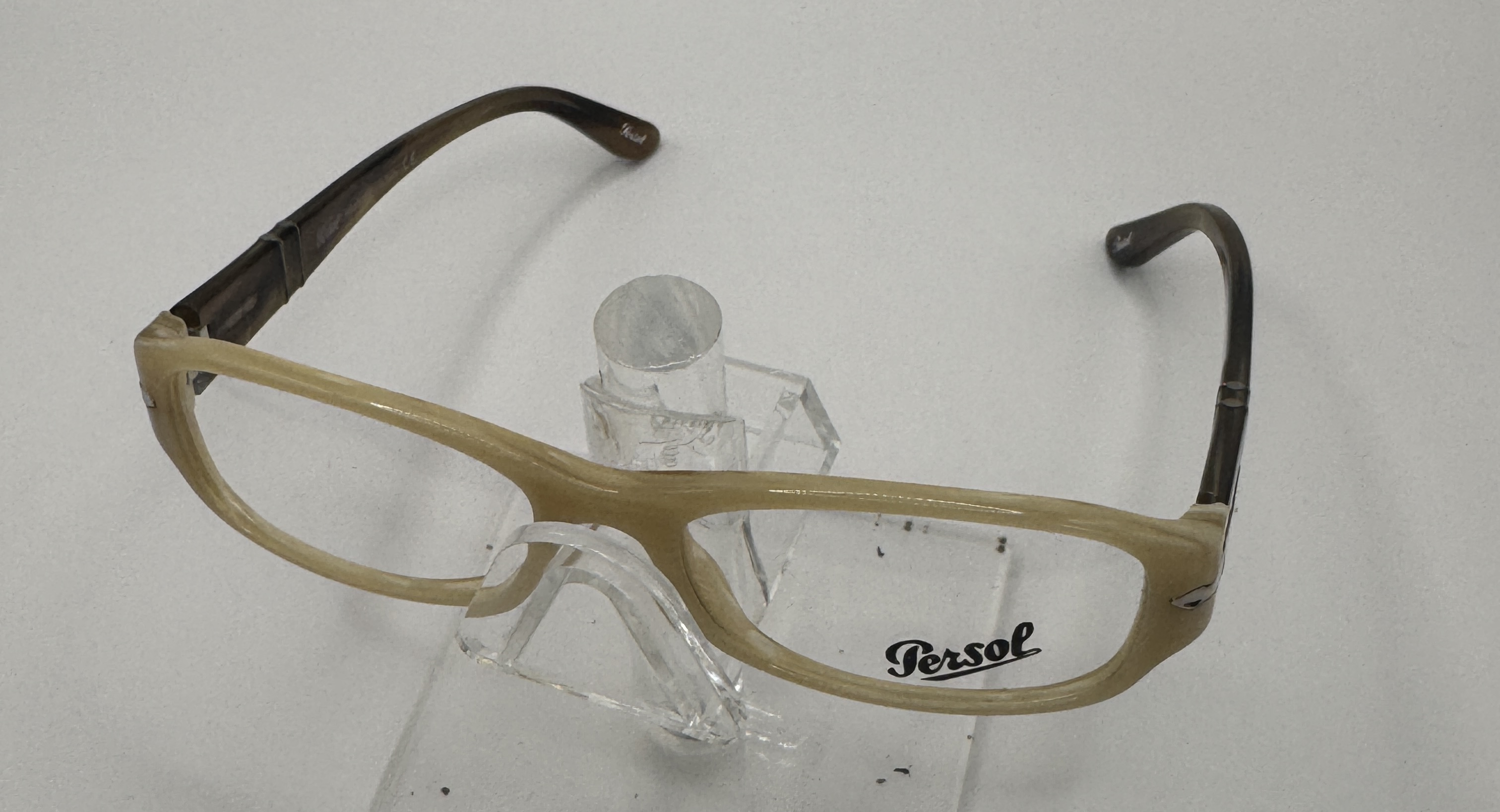 CLEARANCE PERSOL 2899