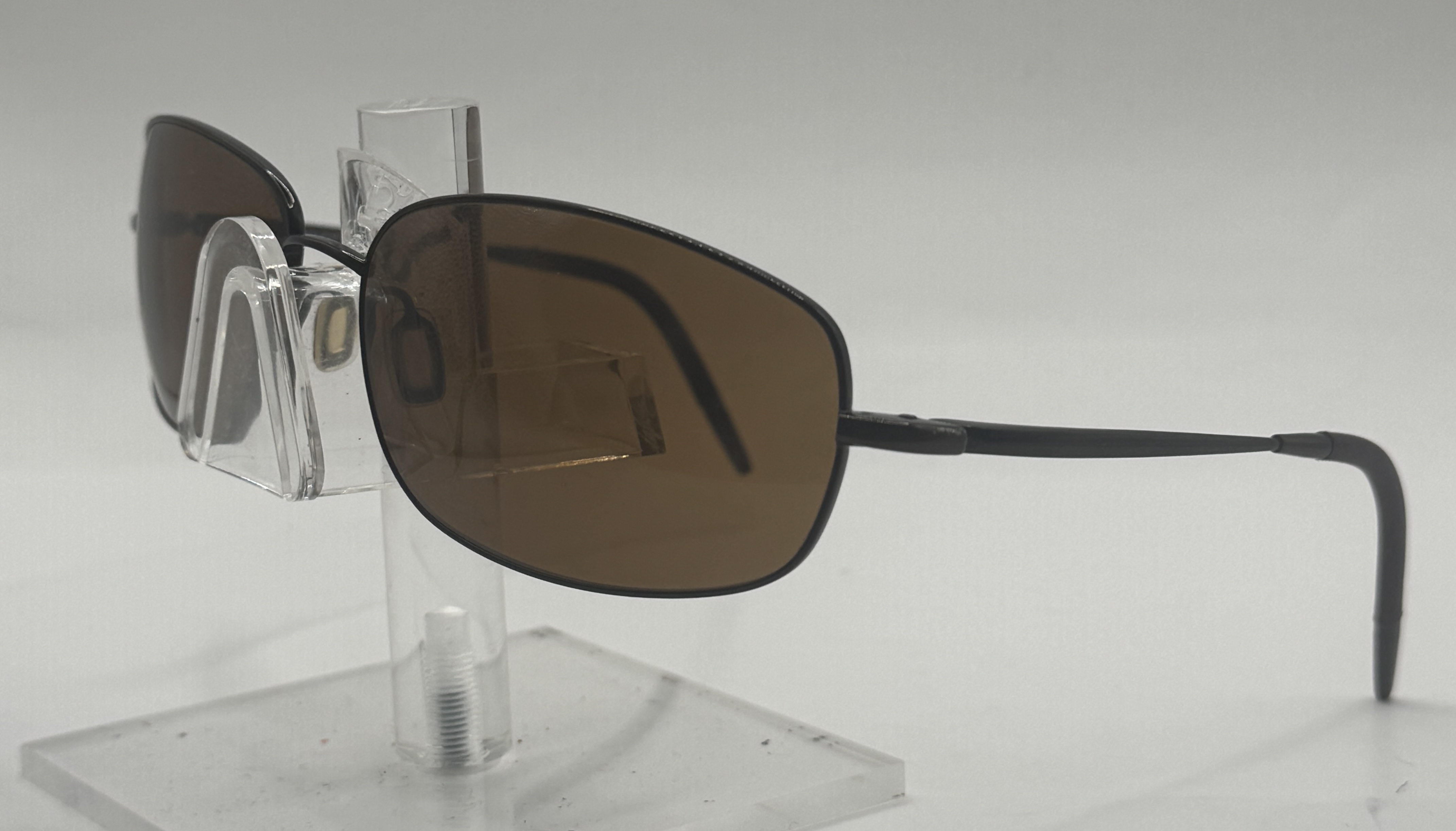 CLEARANCE OLIVER PEOPLES TRUCE