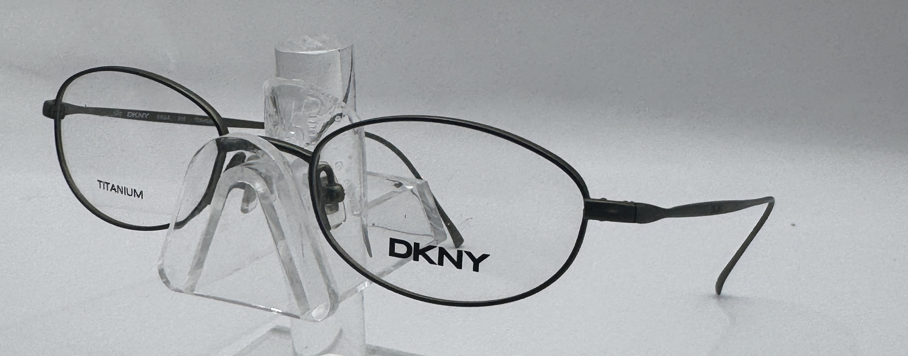 CLEARANCE DKNY 6604