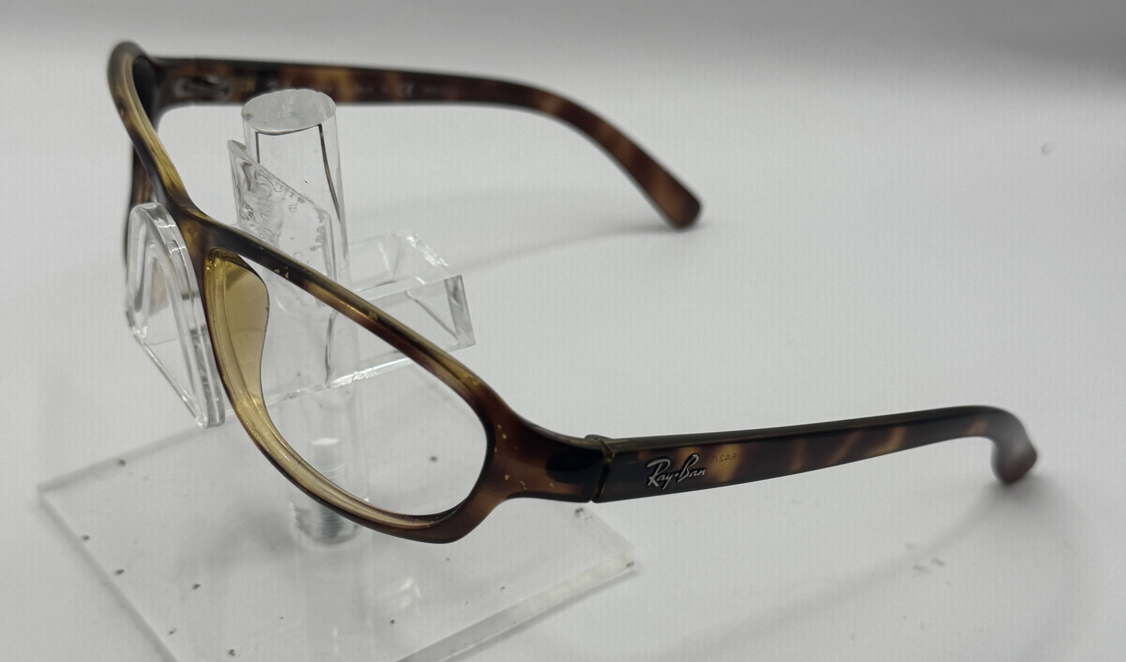 CLEARANCE RAY BAN 4076 {DISPLAY MODEL}