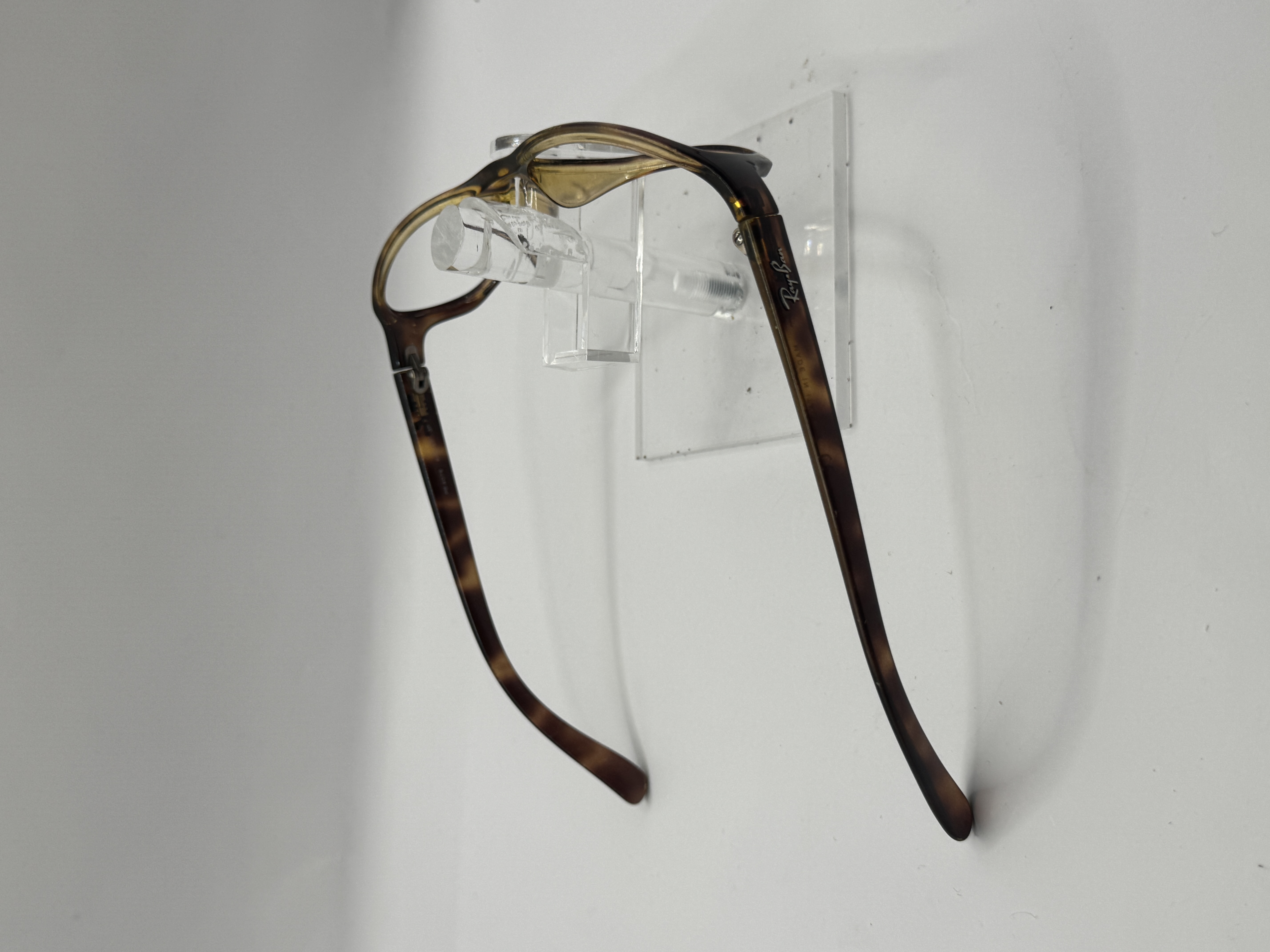 CLEARANCE RAY BAN 4076 642