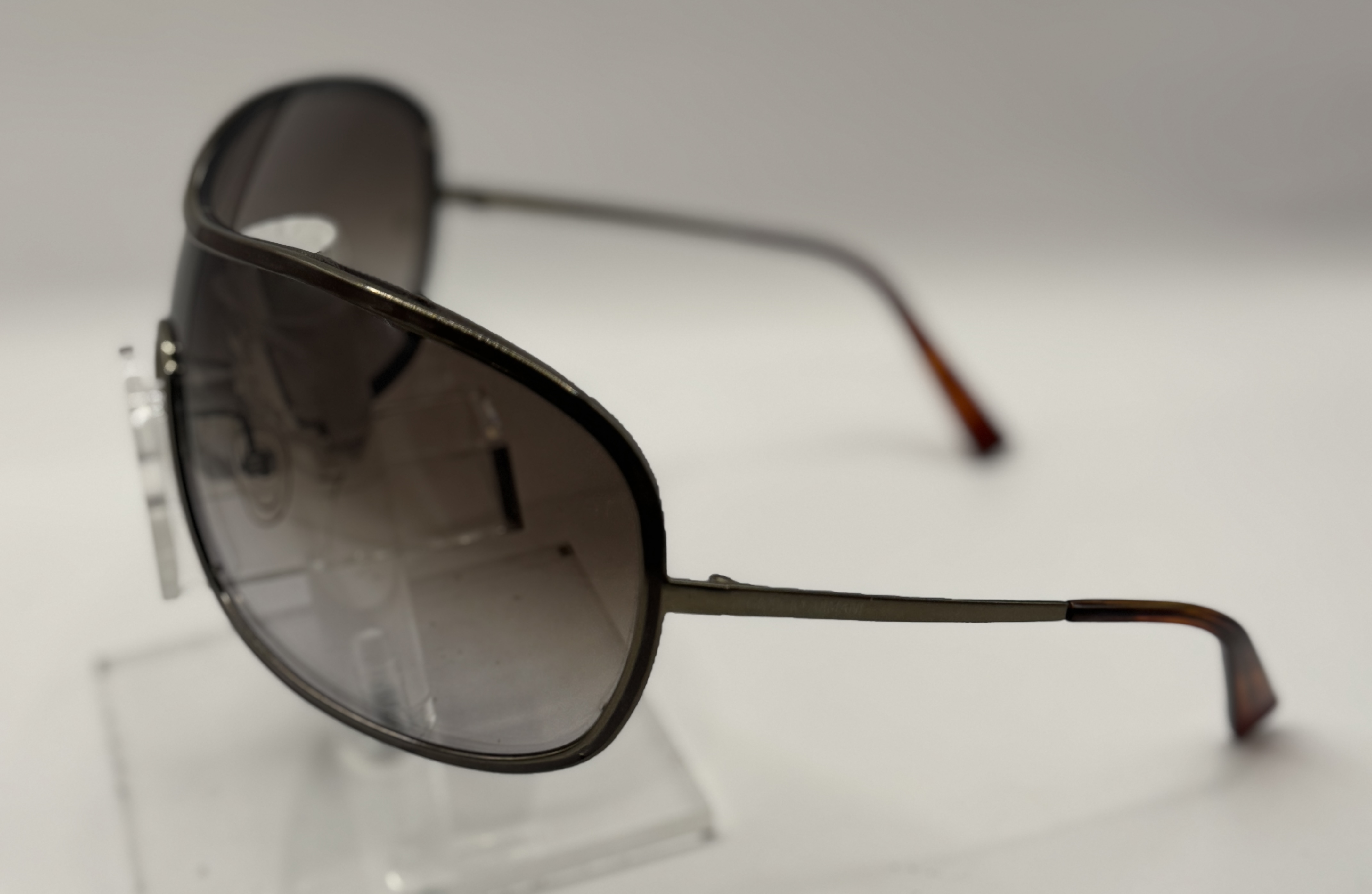 CLEARANCE GIORGIO ARMANI 562