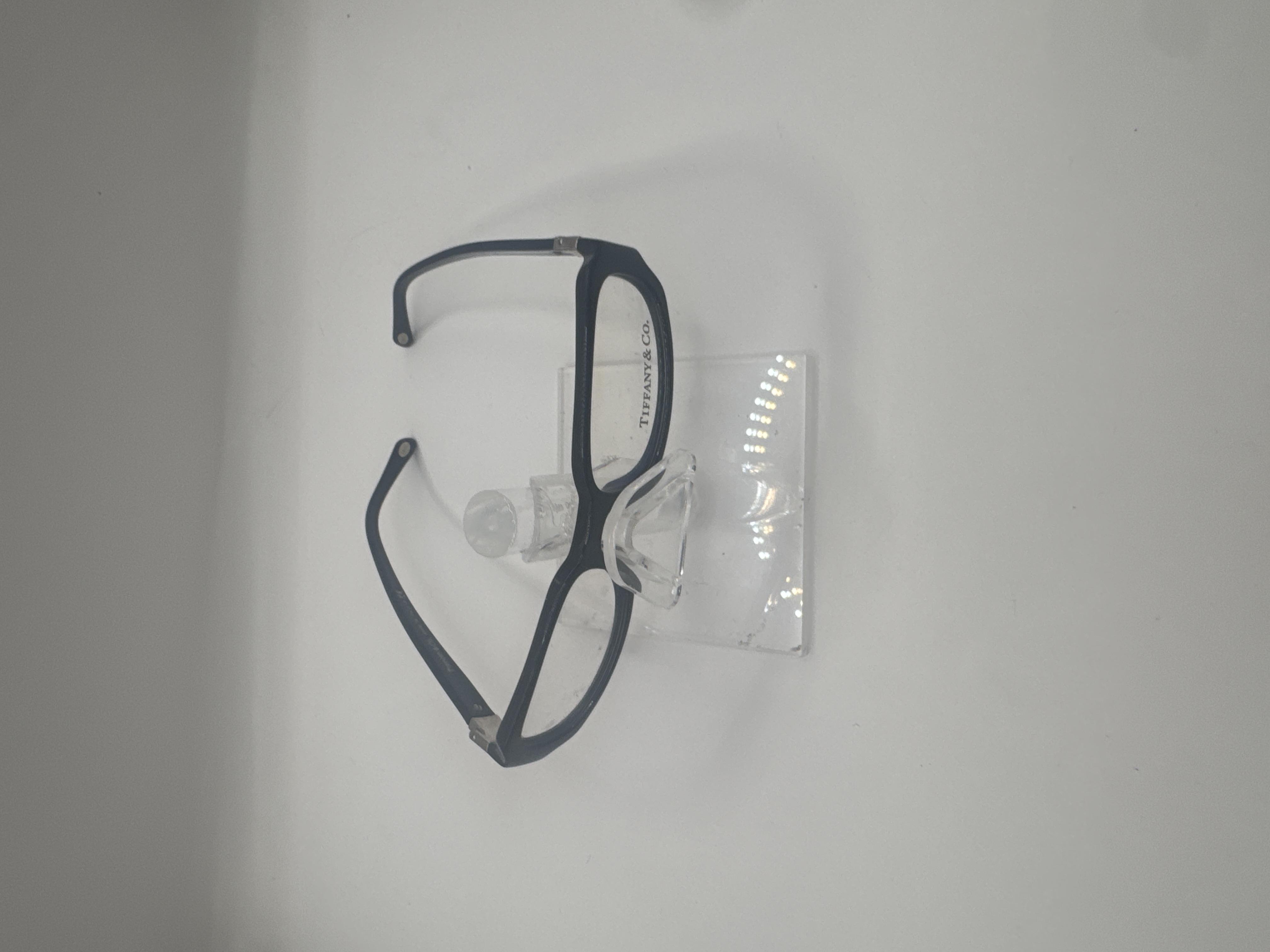 CLEARANCE TIFFANY 2005 8001