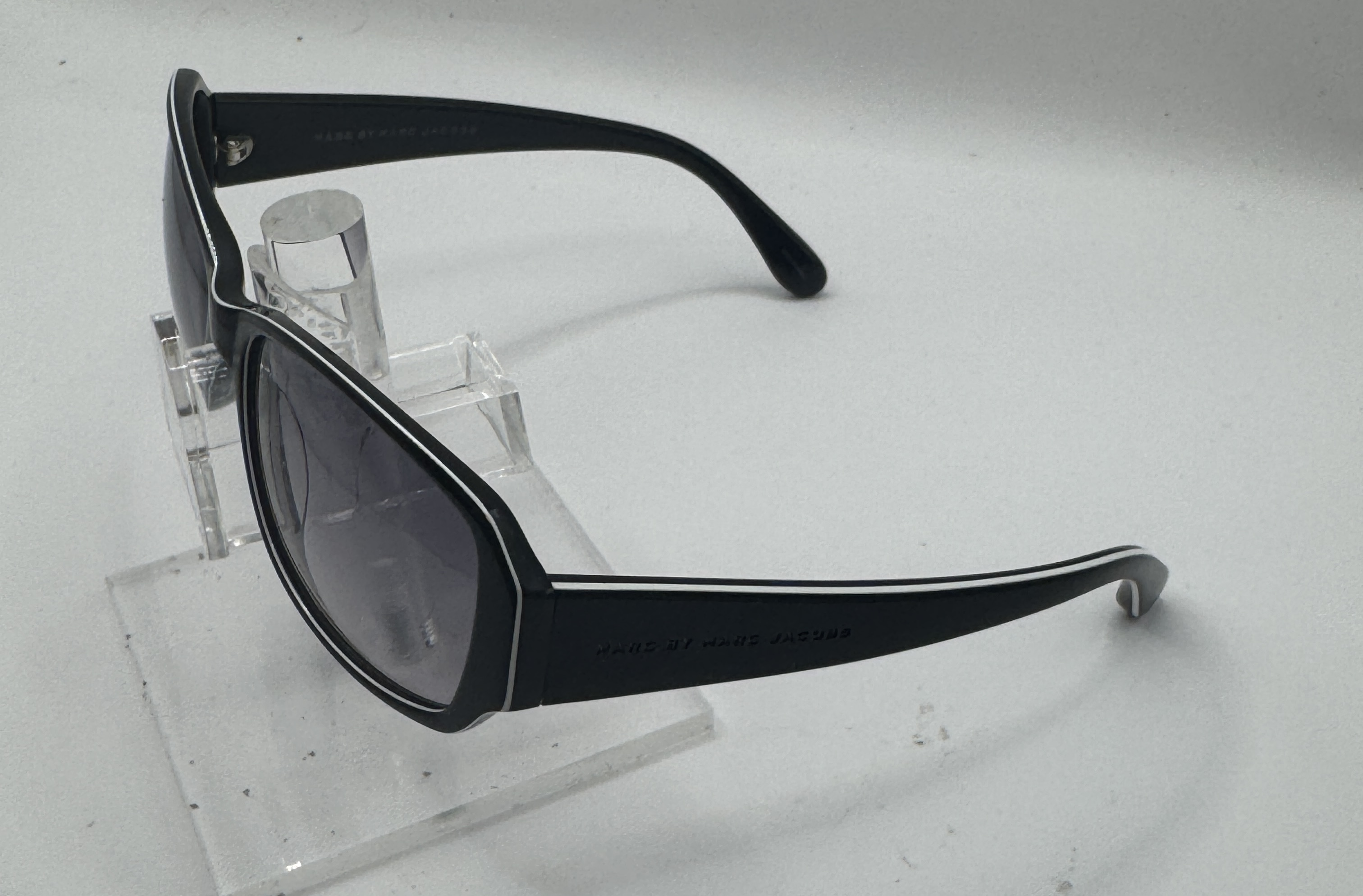 CLEARANCE MARC JACOBS 056