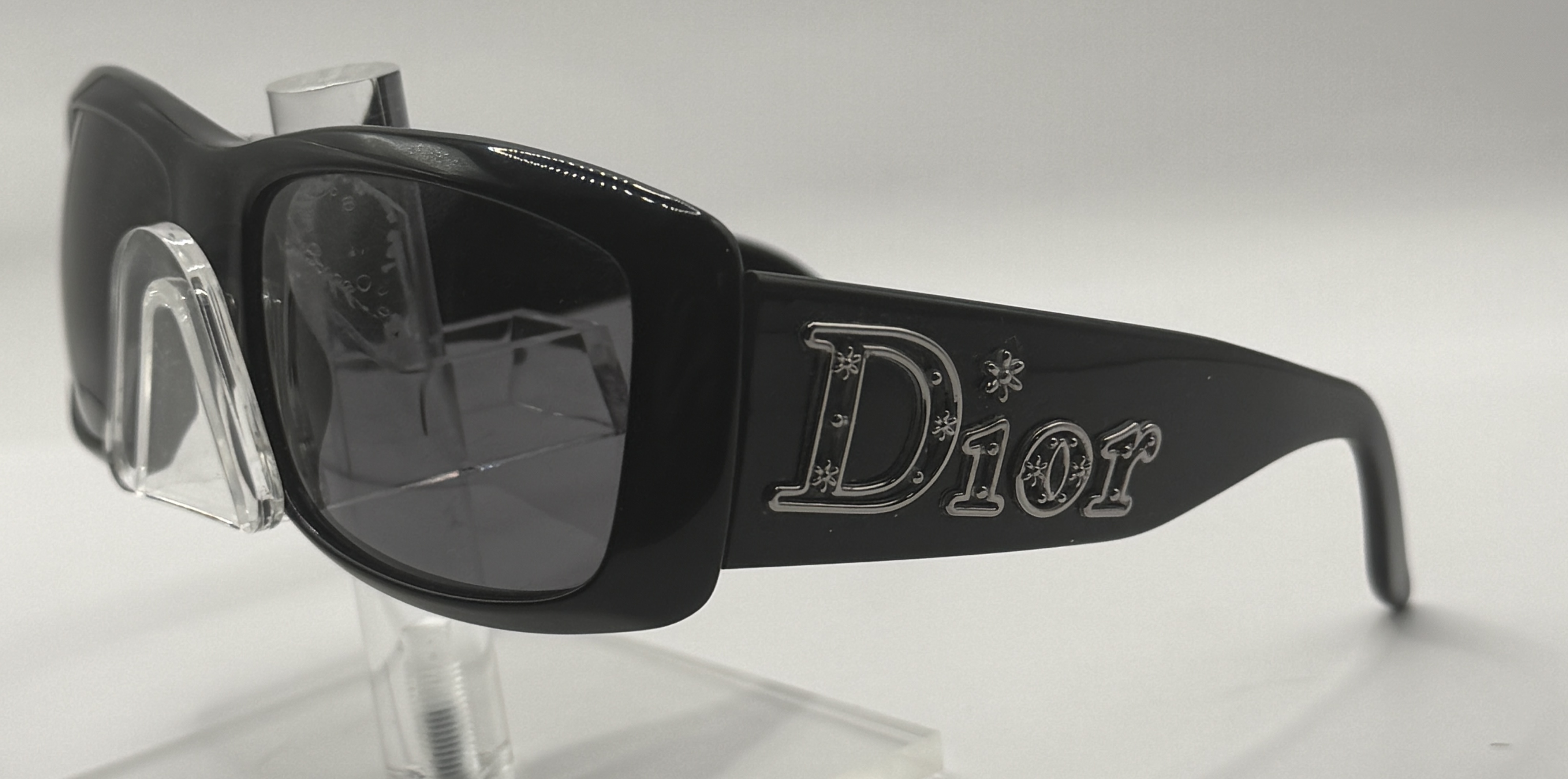 CLEARANCE CHRISTIAN DIOR AVENTURA 2