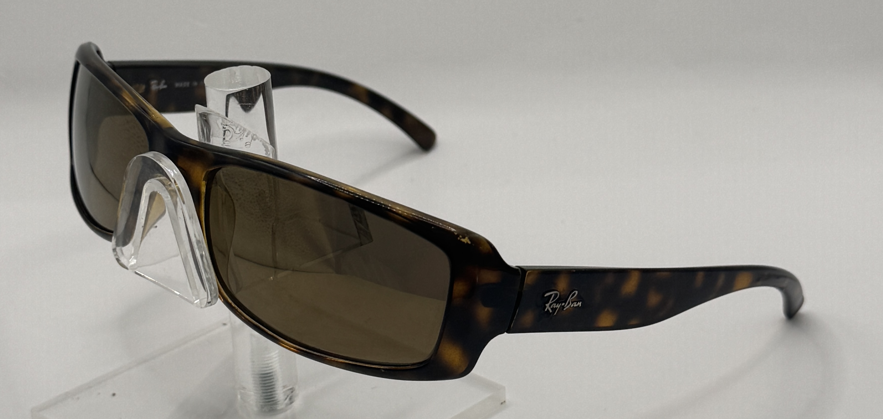 CLEARANCE RAY BAN 4088 {DISPLAY MODEL}