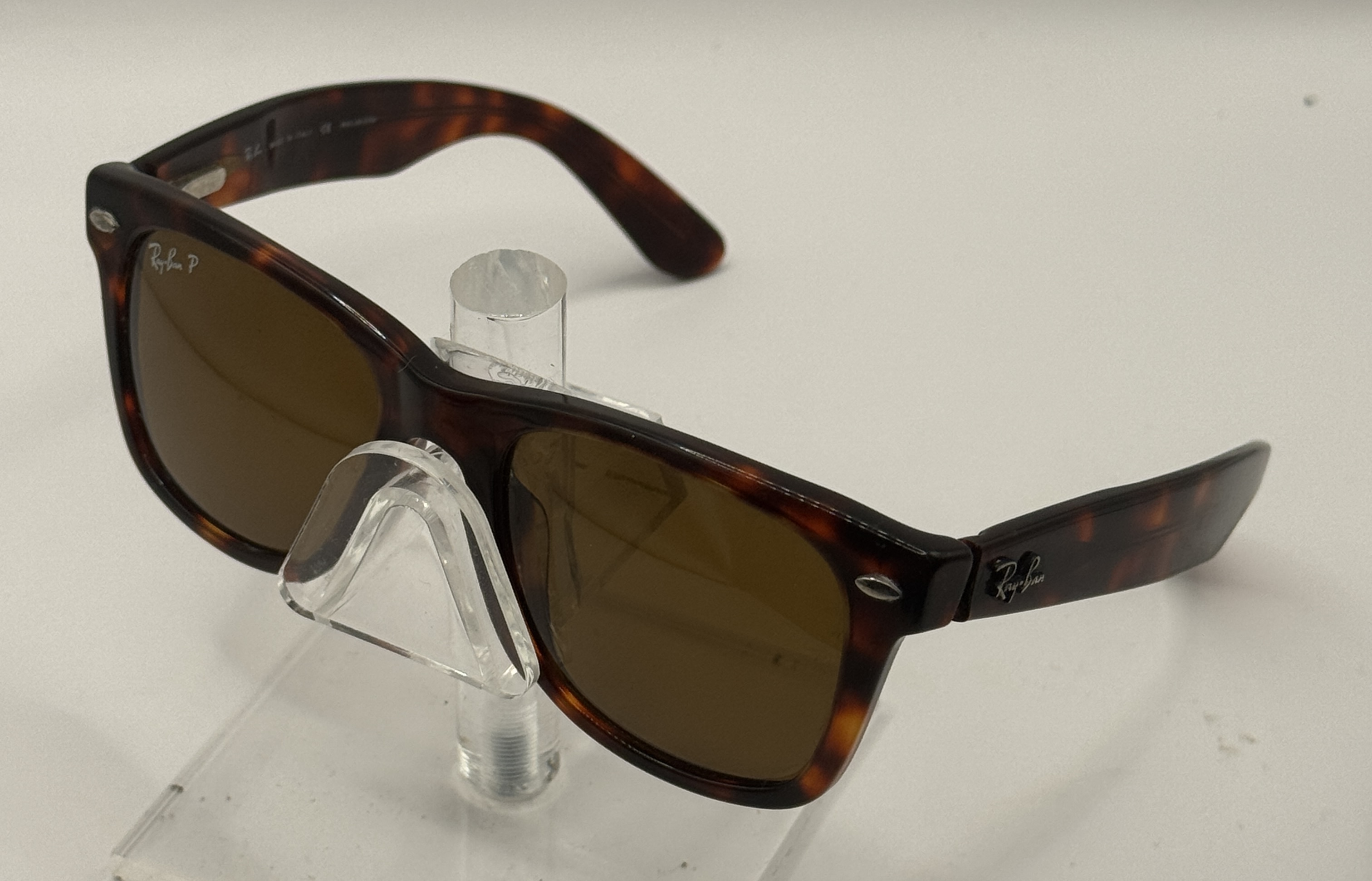 CLEARANCE RAY BAN 2113 {USED}