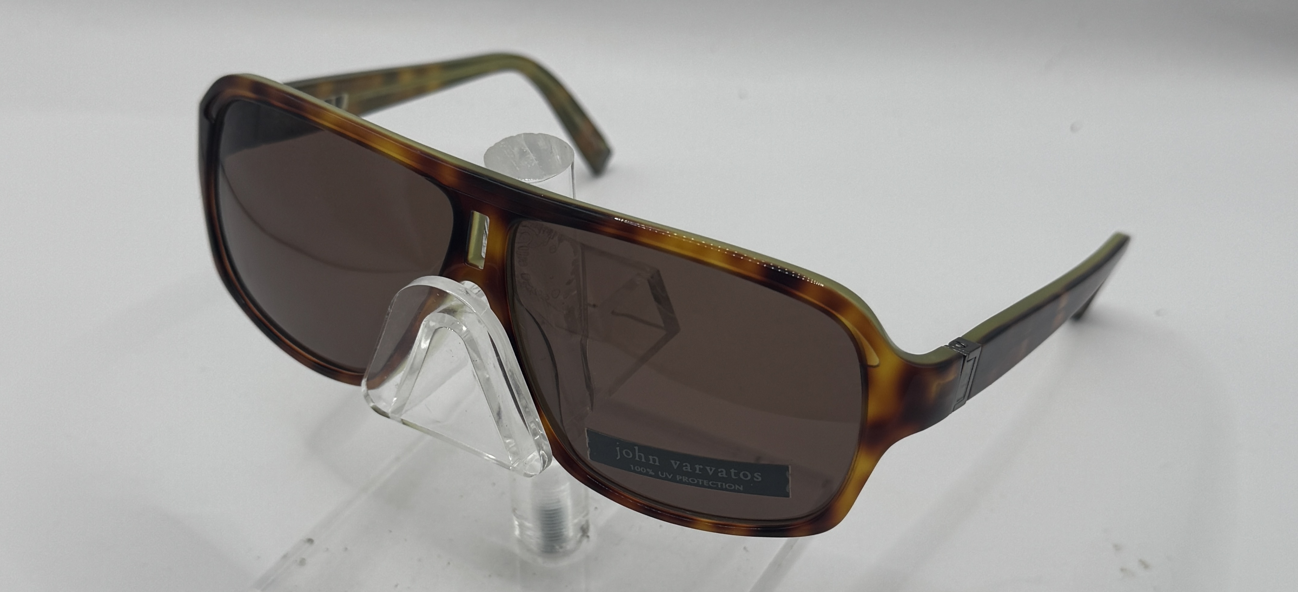 CLEARANCE JOHN VARVATOS V731