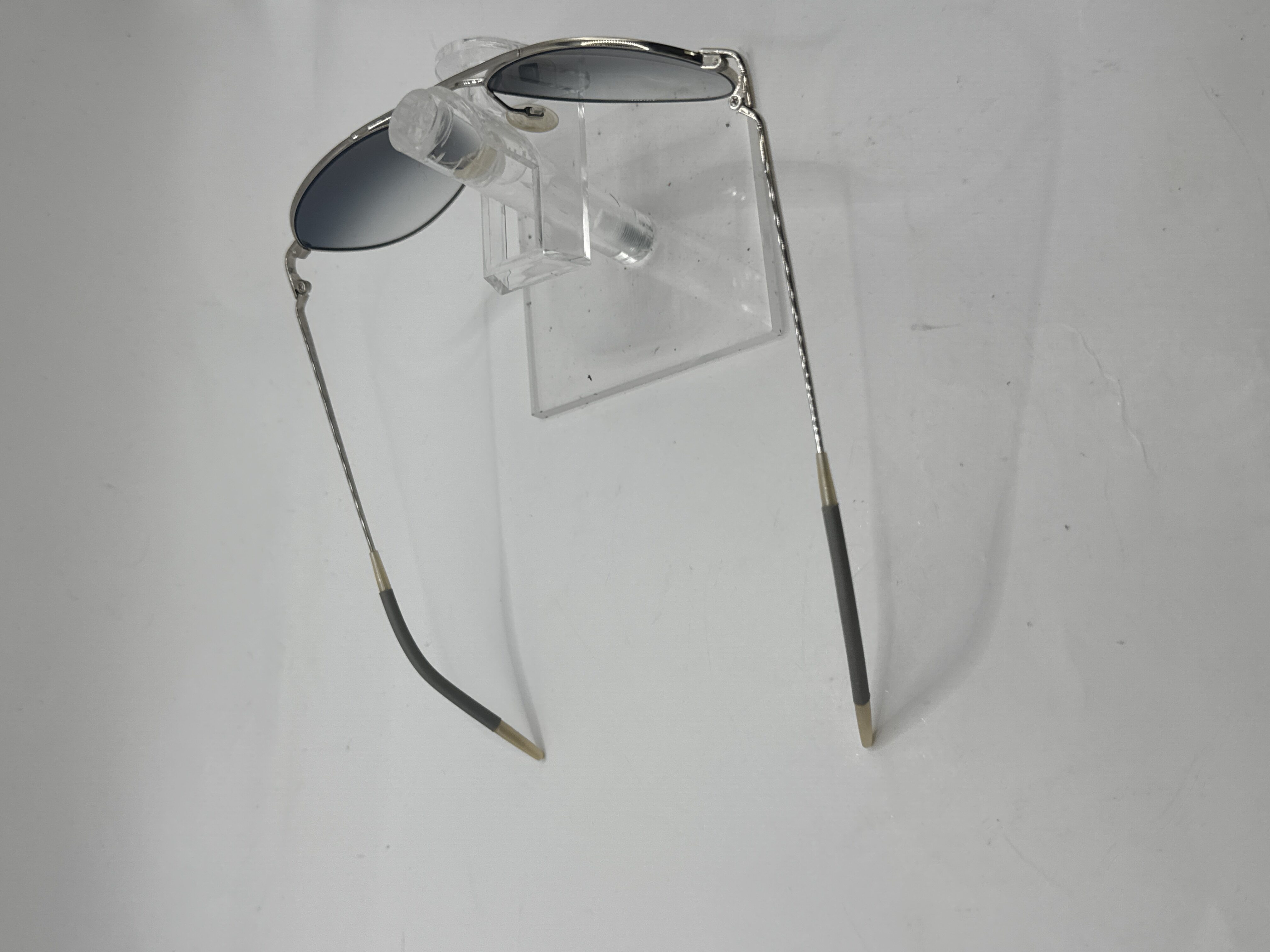 CLEARANCE OLIVER PEOPLES AERO 57 S