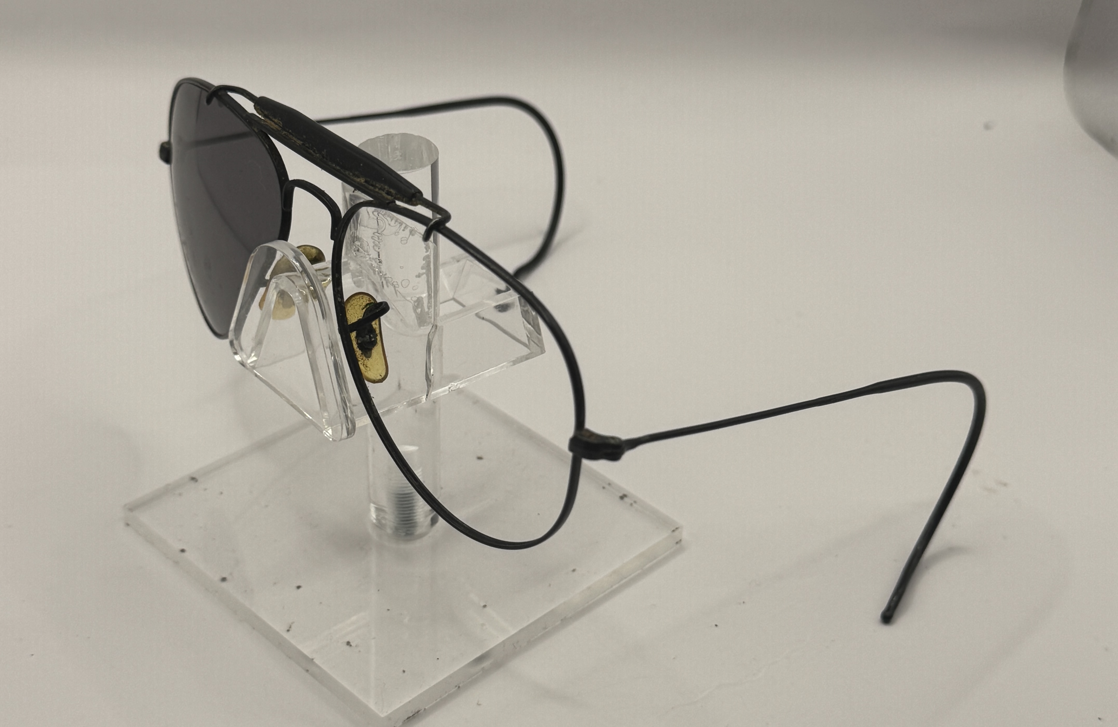 CLEARANCE RAY BAN 3030 {DISPLAY MODEL}
