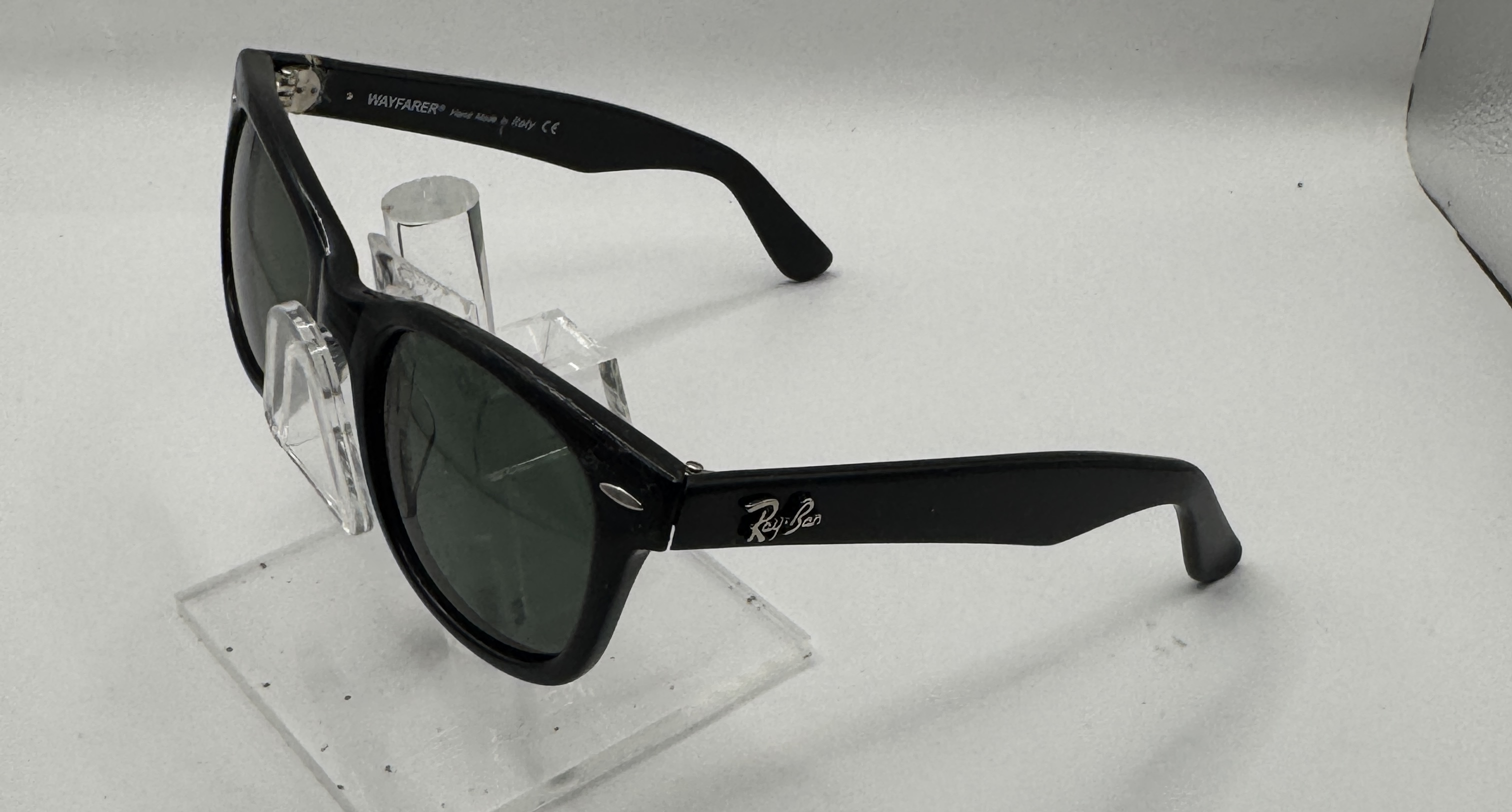 CLEARANCE RAY BAN 2140 {USED}