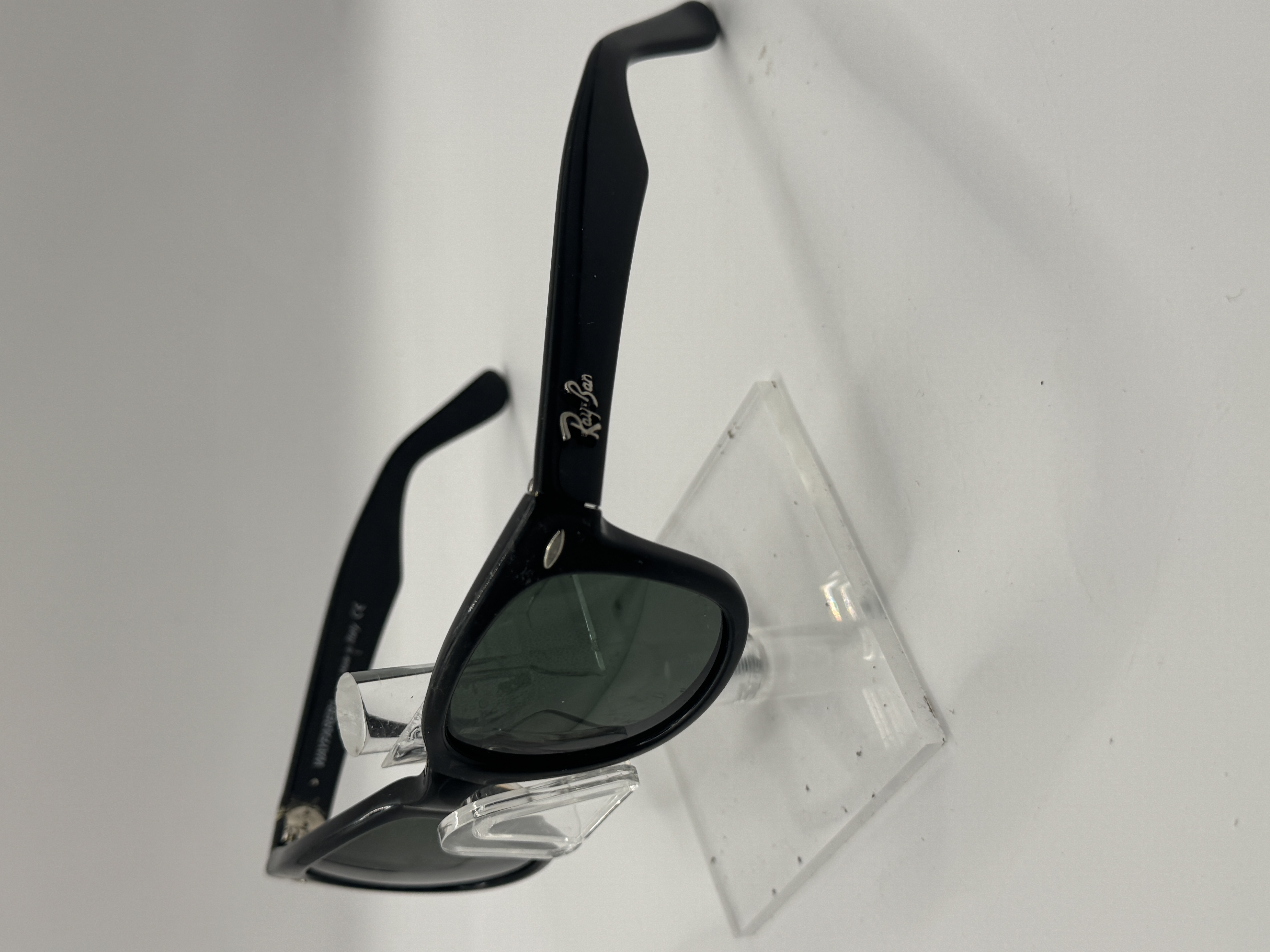 CLEARANCE RAY BAN 2140 901