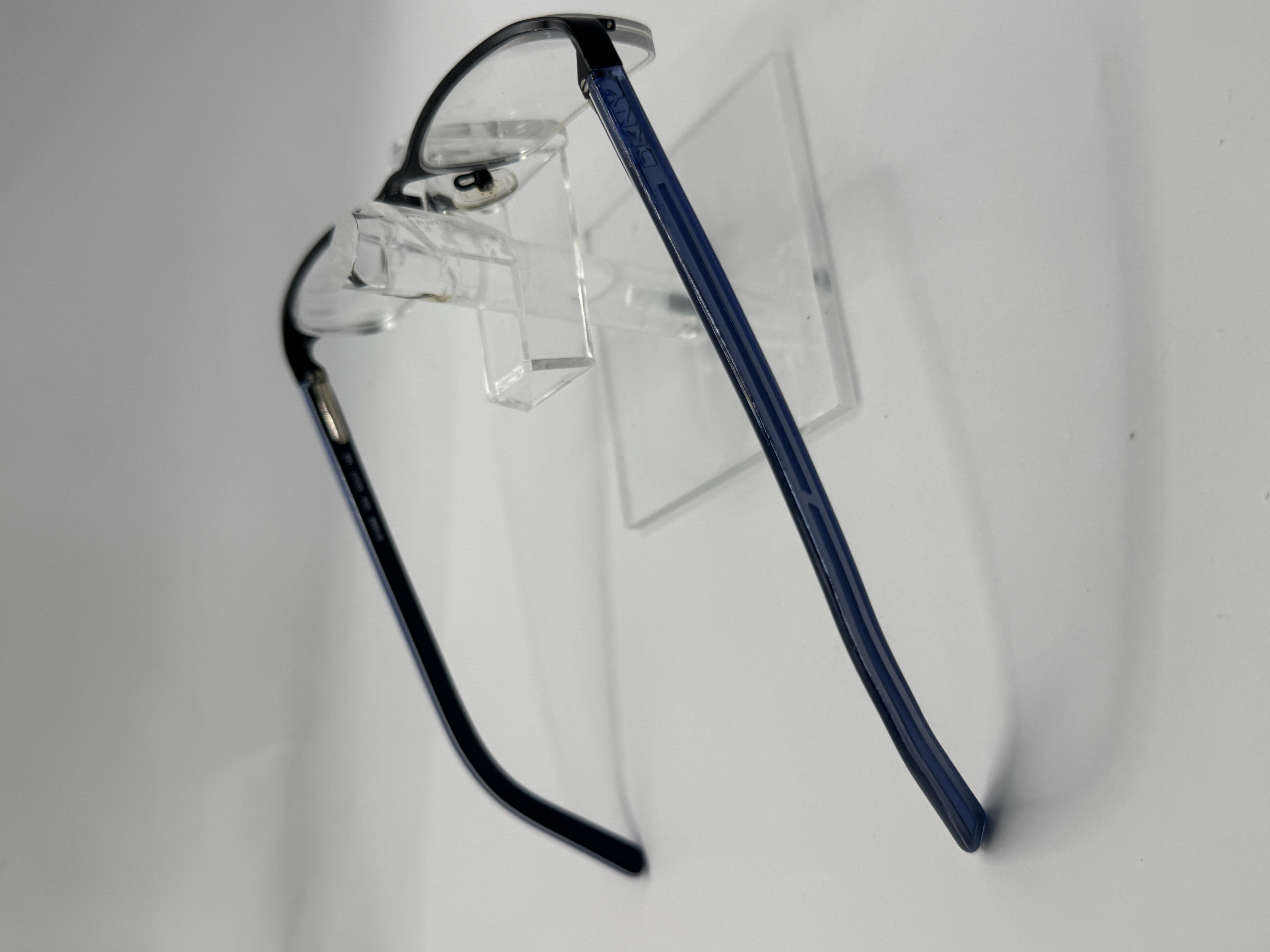 CLEARANCE DKNY 5586 1004