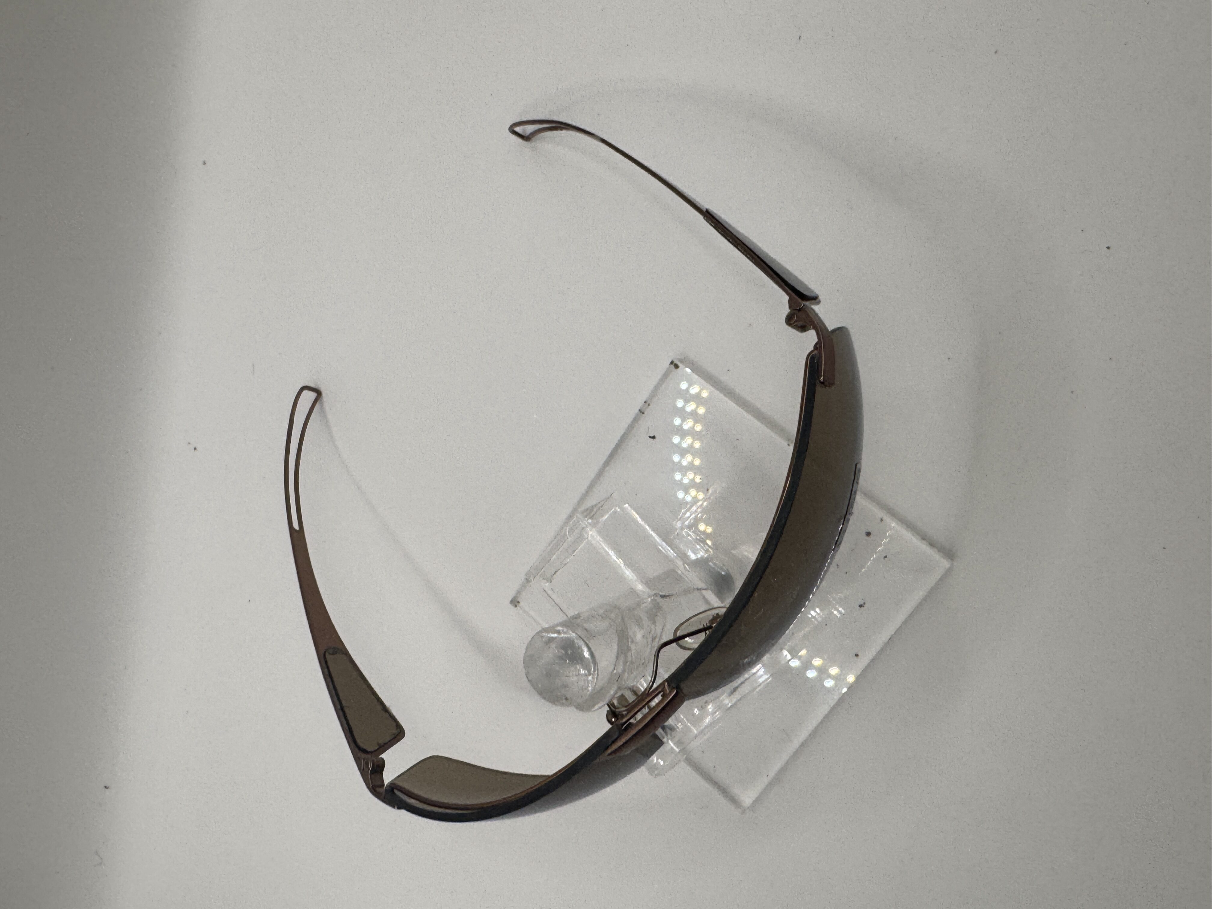 CLEARANCE VERSUS L89 57M581