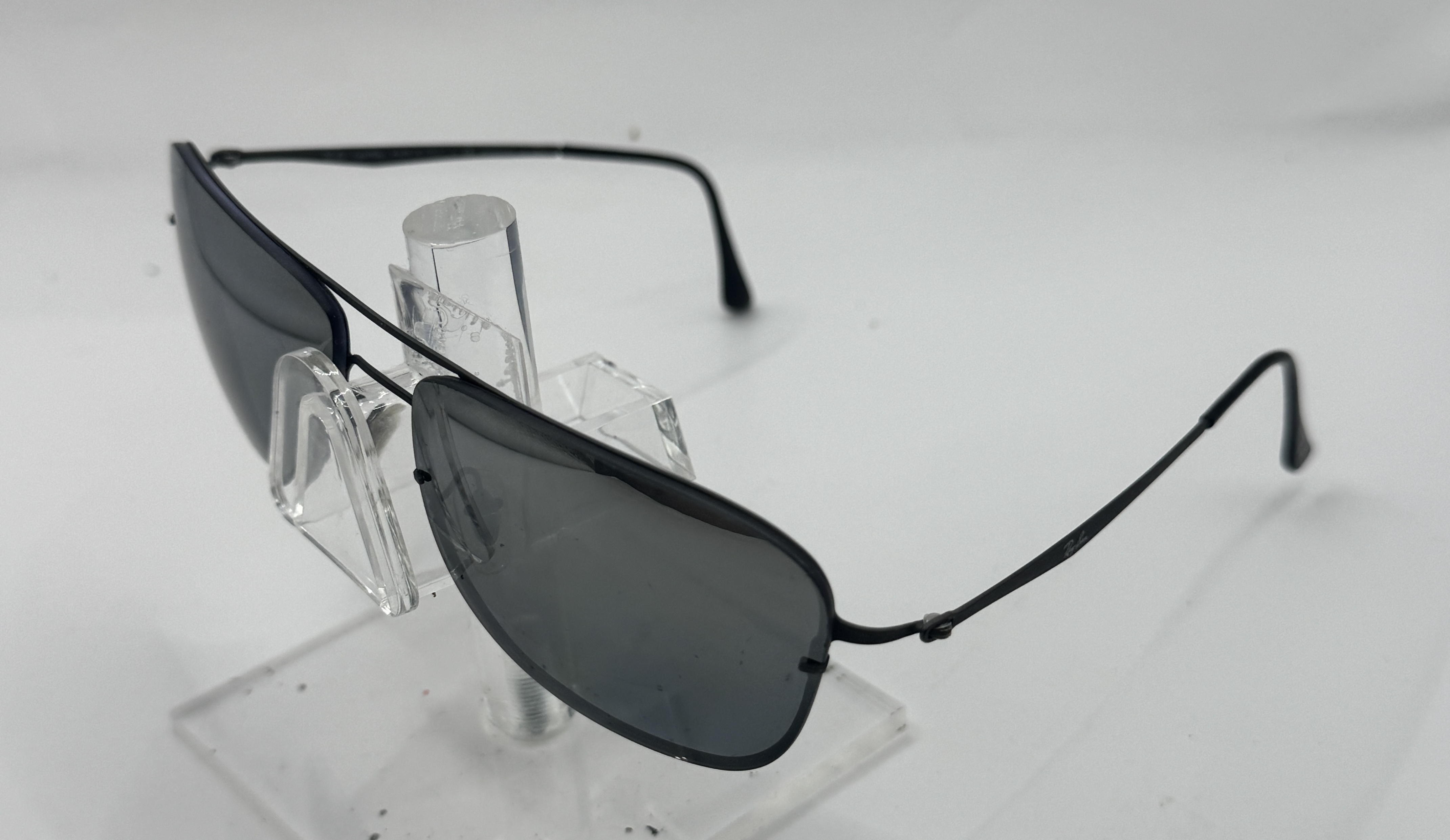 CLEARANCE RAY BAN 8054