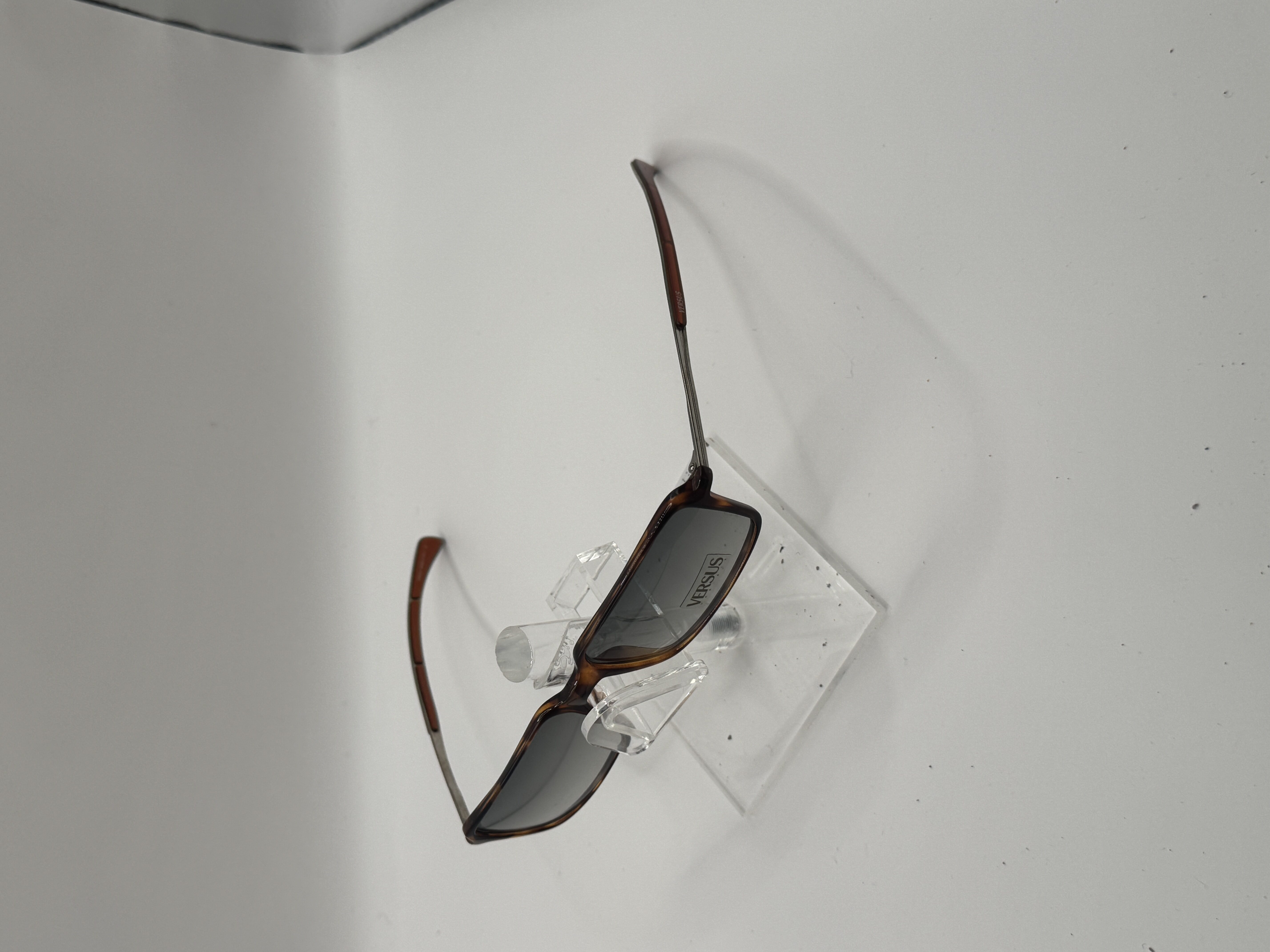 CLEARANCE VERSUS EW8 649495